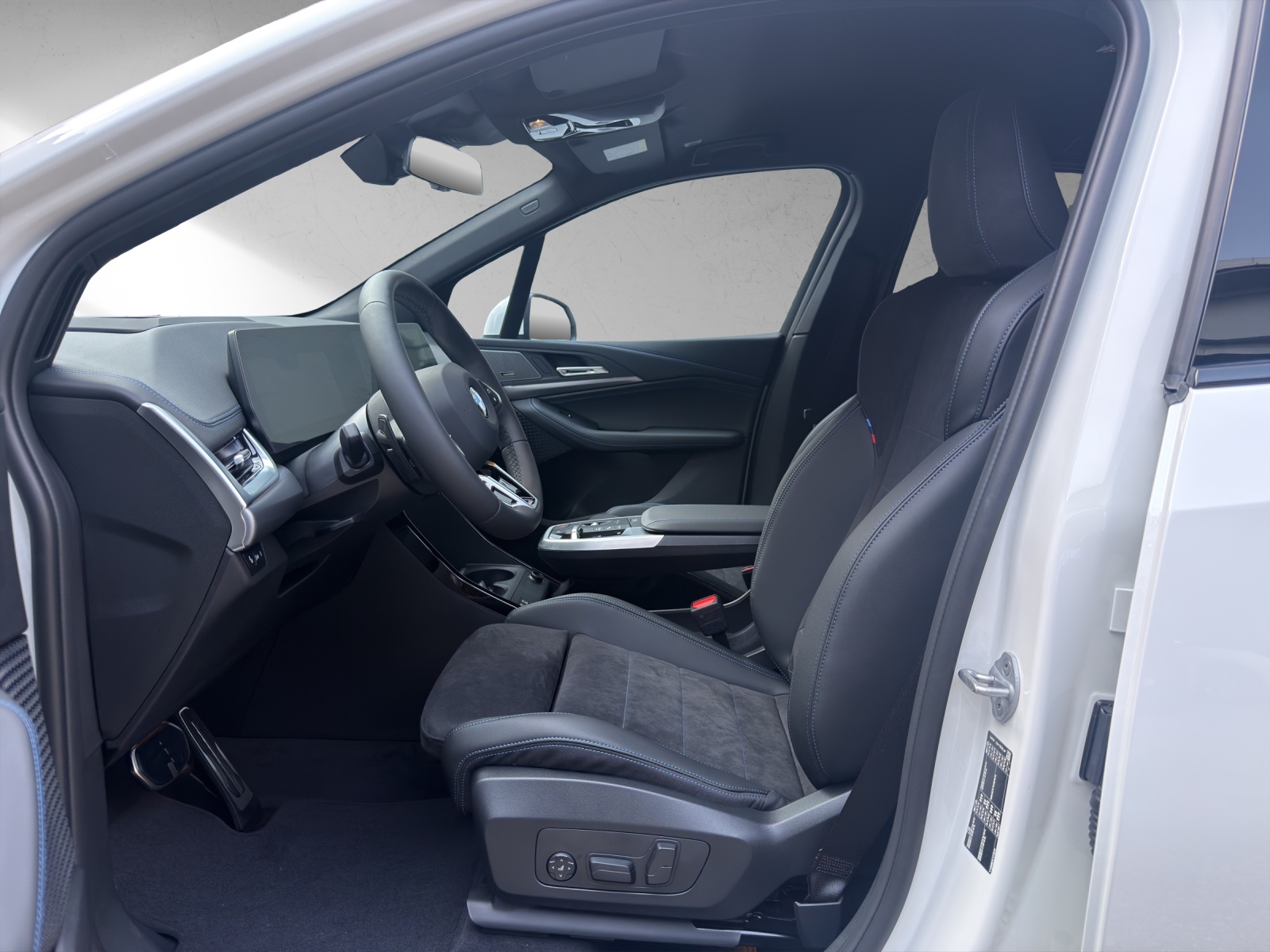 BMW 220i Active Tourer M Sport DKG-image-14