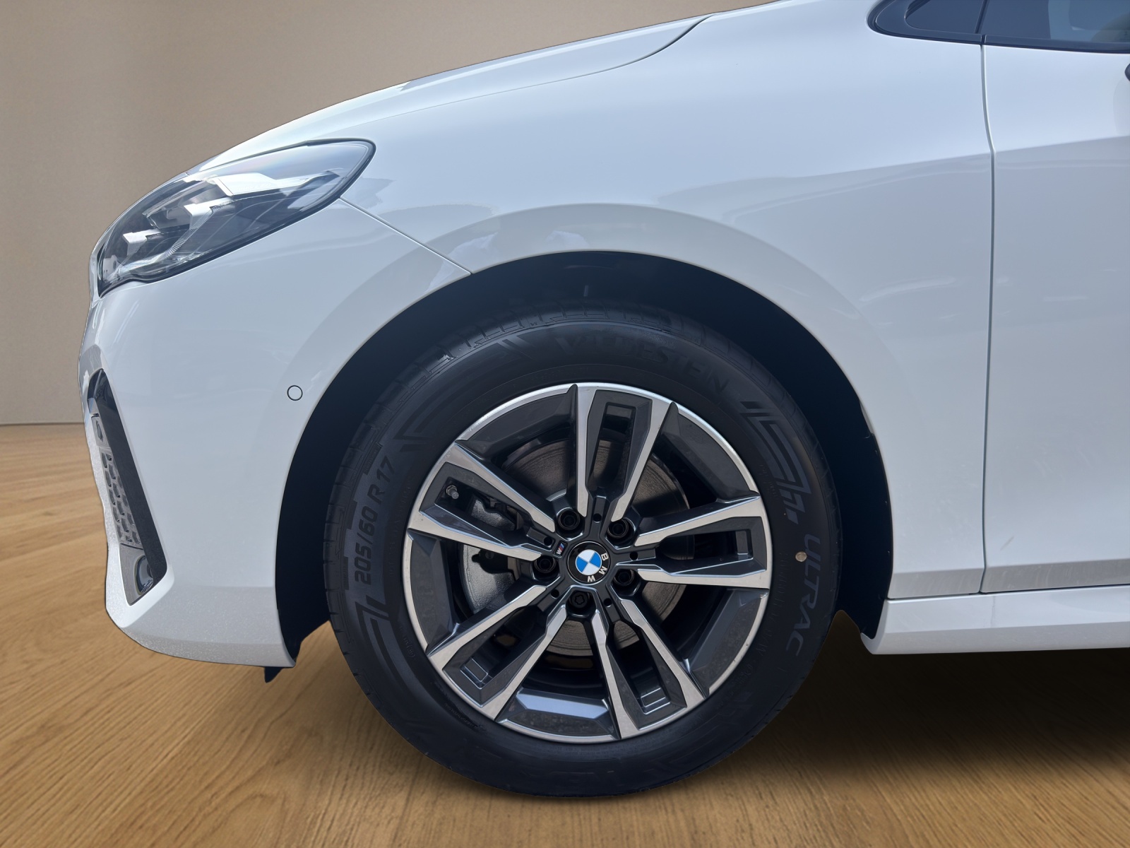 BMW 220i Active Tourer M Sport DKG-image-7