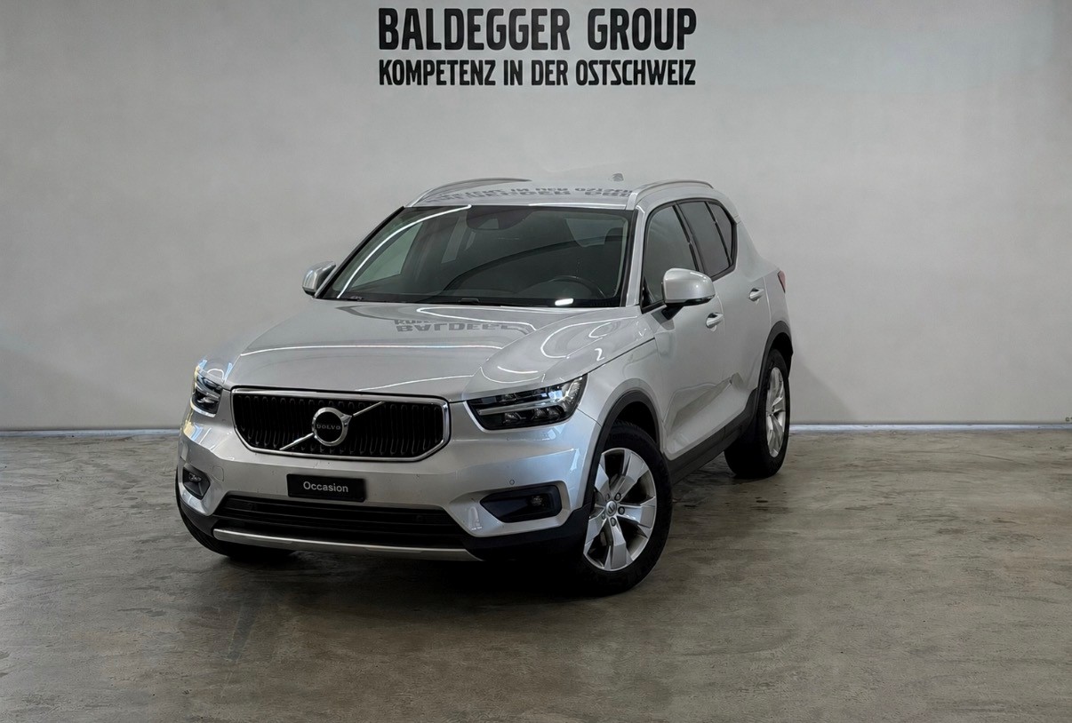 VOLVO XC40 2.0 D4 Momentum AWD-image-0
