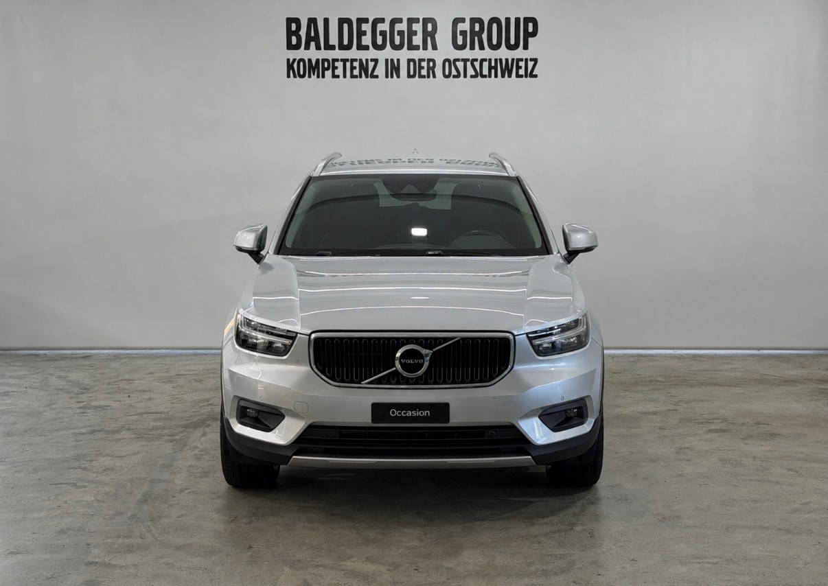 VOLVO XC40 2.0 D4 Momentum AWD-image-7