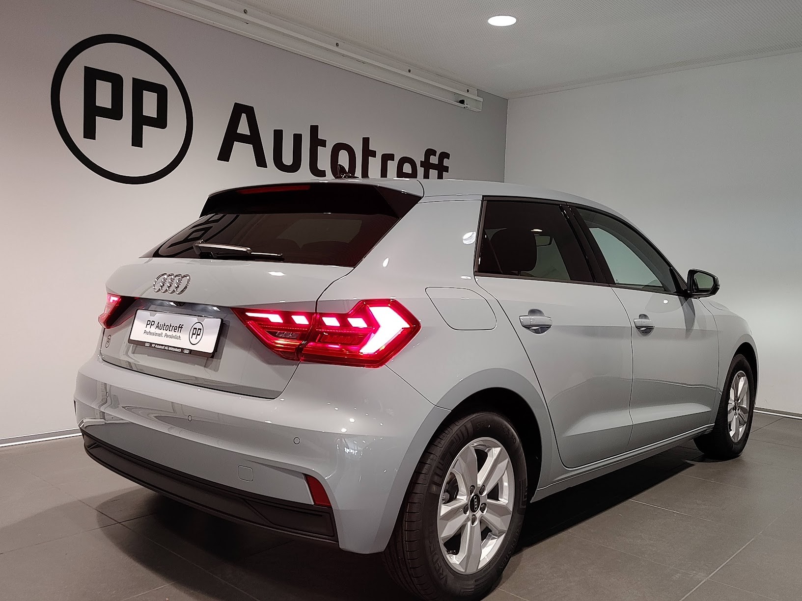 AUDI A1 Sportback 30 TFSI S-tronic-image-12