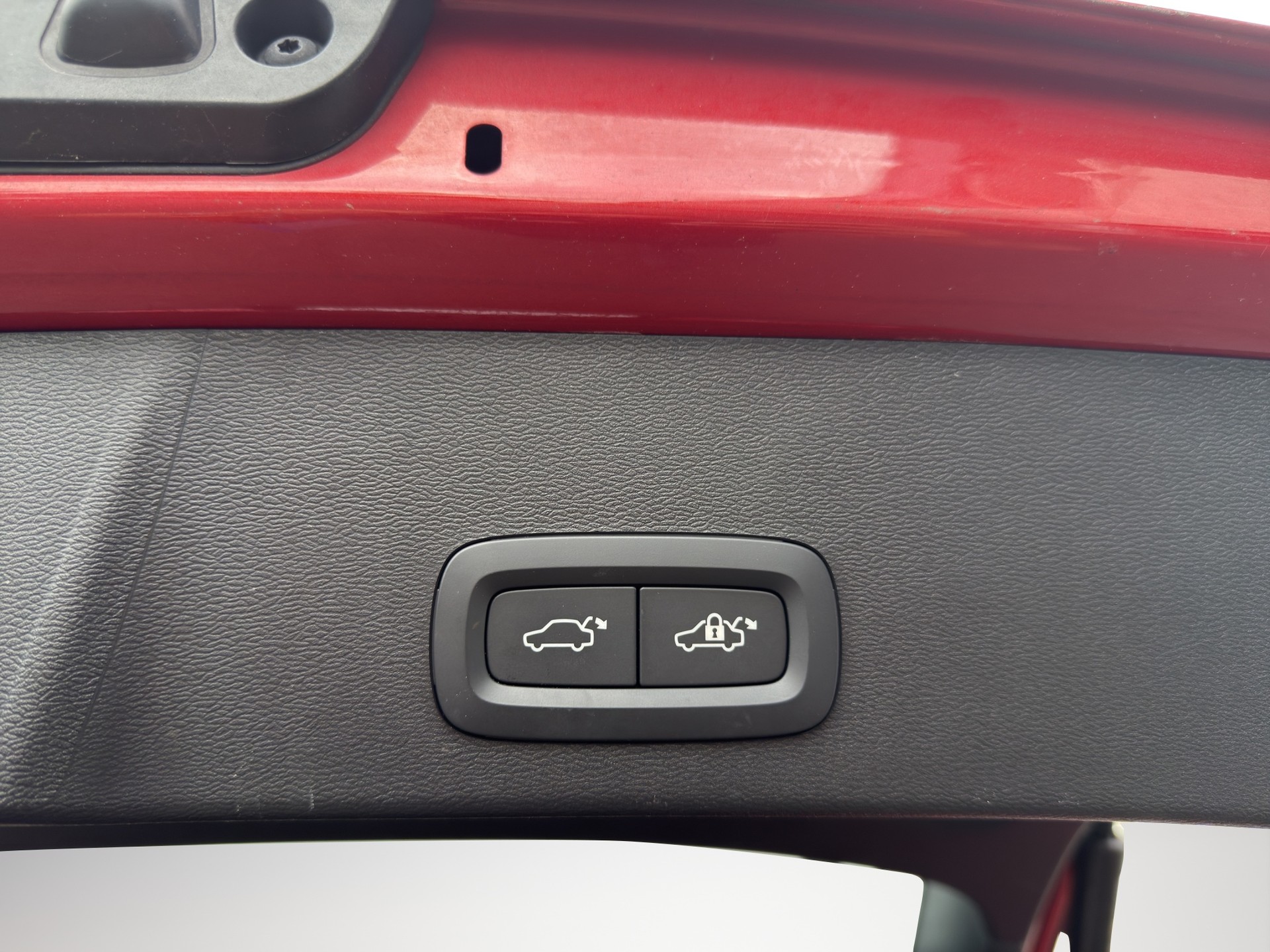 VOLVO XC40 B3 Benzin Mild Hybrid Core DCT-image-15