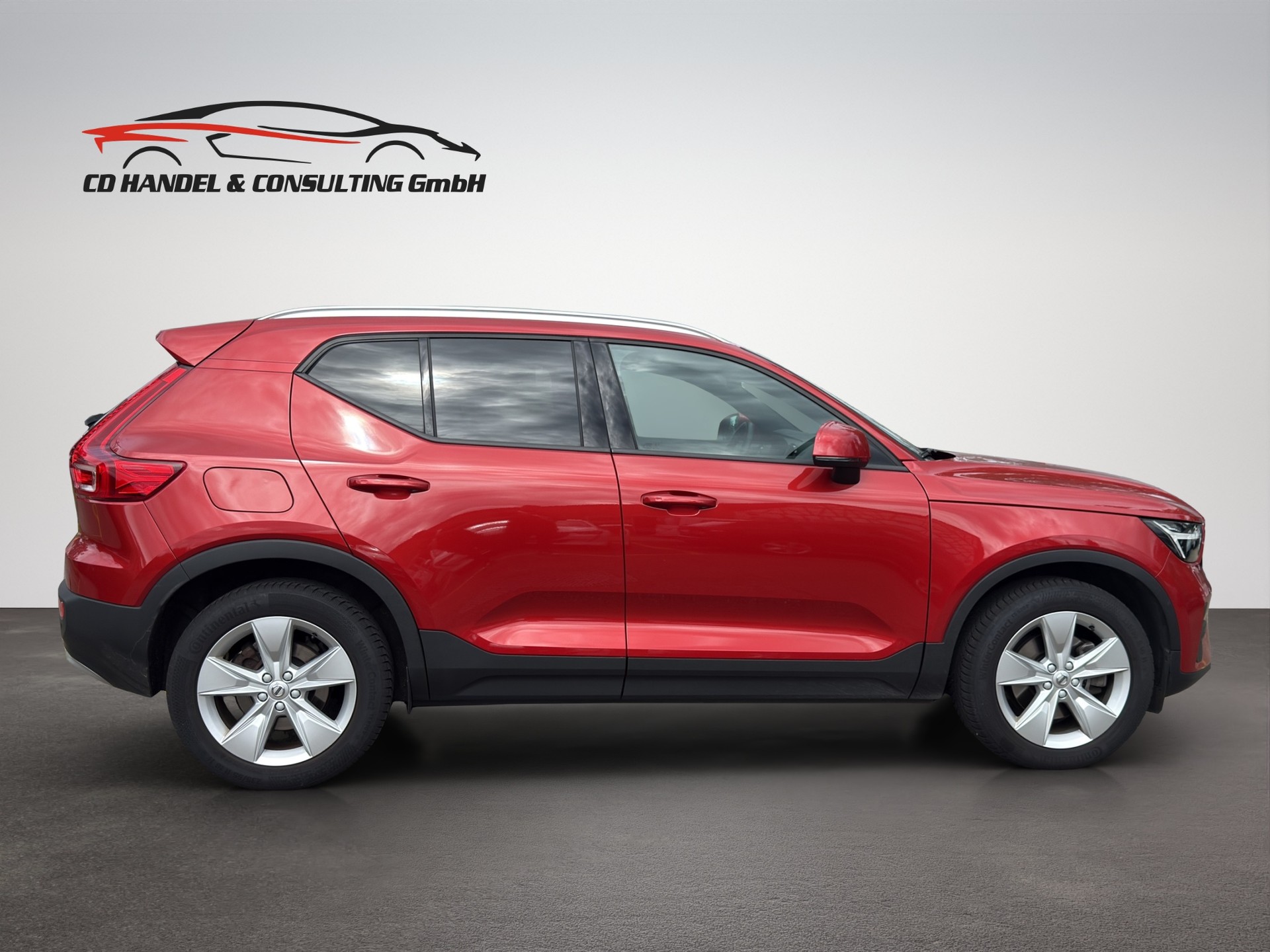 VOLVO XC40 B3 Benzin Mild Hybrid Core DCT-image-7