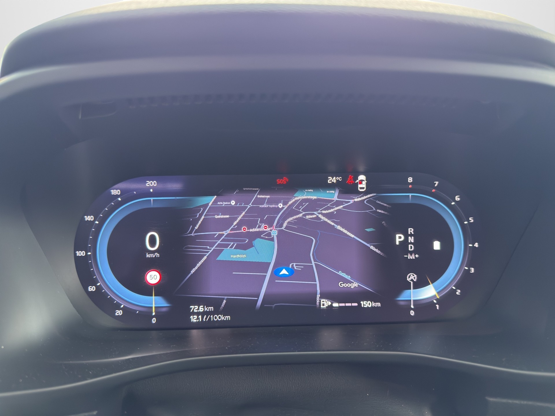 VOLVO XC40 B3 Benzin Mild Hybrid Core DCT-image-9