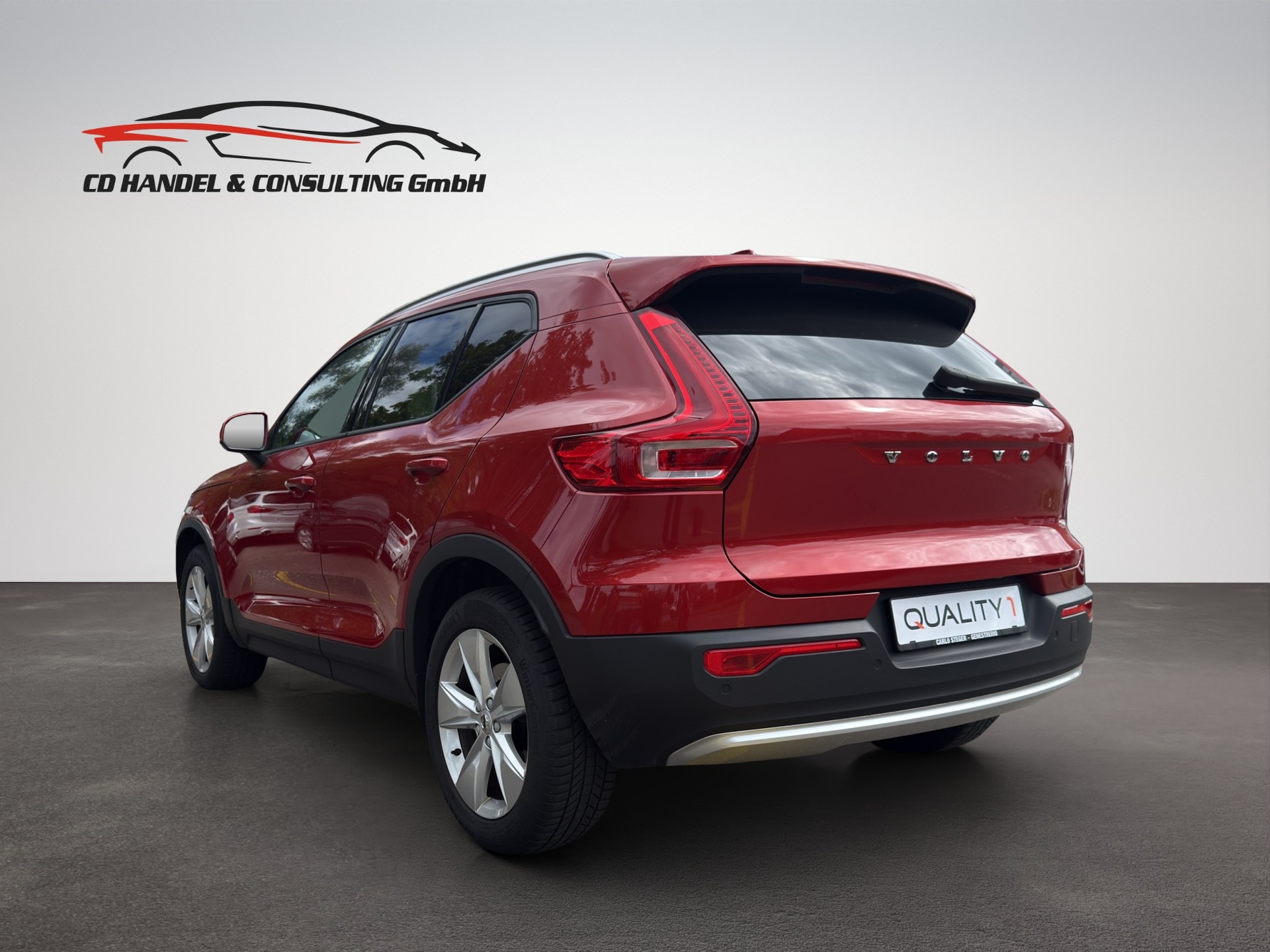 VOLVO XC40 B3 Benzin Mild Hybrid Core DCT-image-6