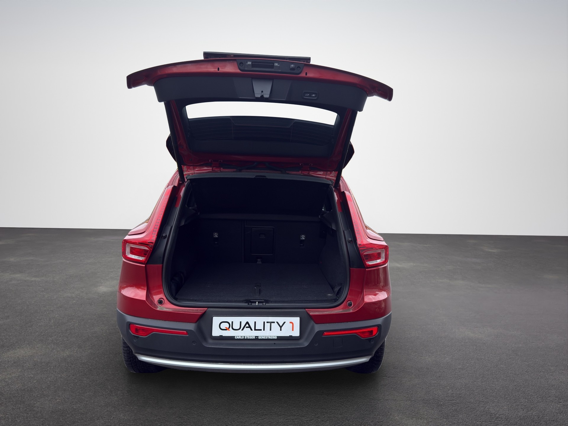 VOLVO XC40 B3 Benzin Mild Hybrid Core DCT-image-14