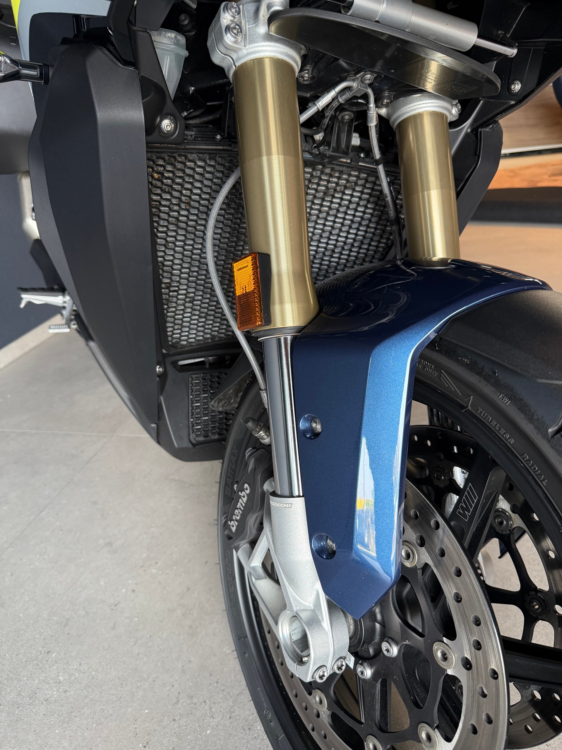 BMW S 1000 XR-image-10