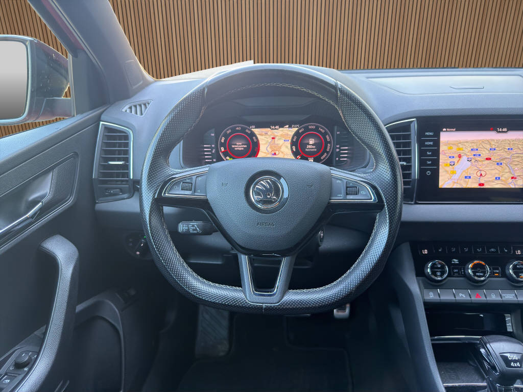 SKODA Karoq 2.0 TSI SportLine DSG 4x4-image-14