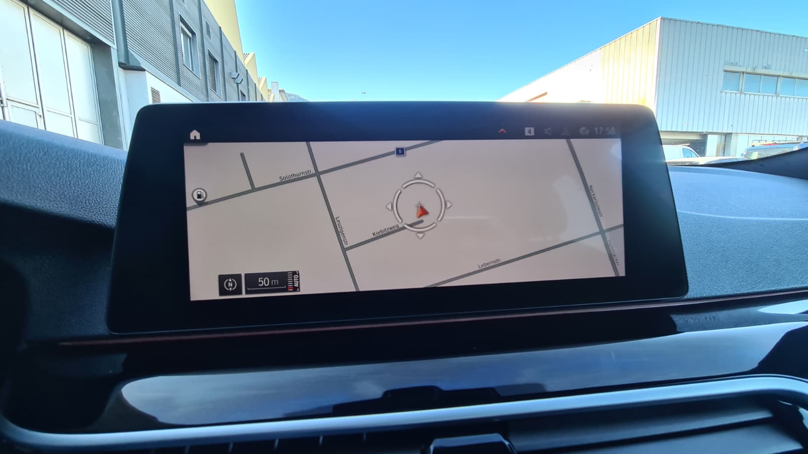 BMW 520d xDrive Sport Line Steptronic ** Voll-Leder ** Gr-Navi ** RF-Kamera ** Sitzmemory ** Abstandsregelsysteme ** H-UP-Disp **-image-14