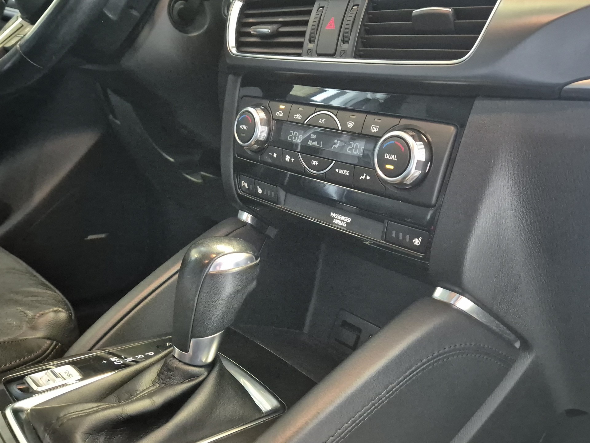 MAZDA CX-5 2.5 Revolution AWD Skyactive-G Automatic-image-25