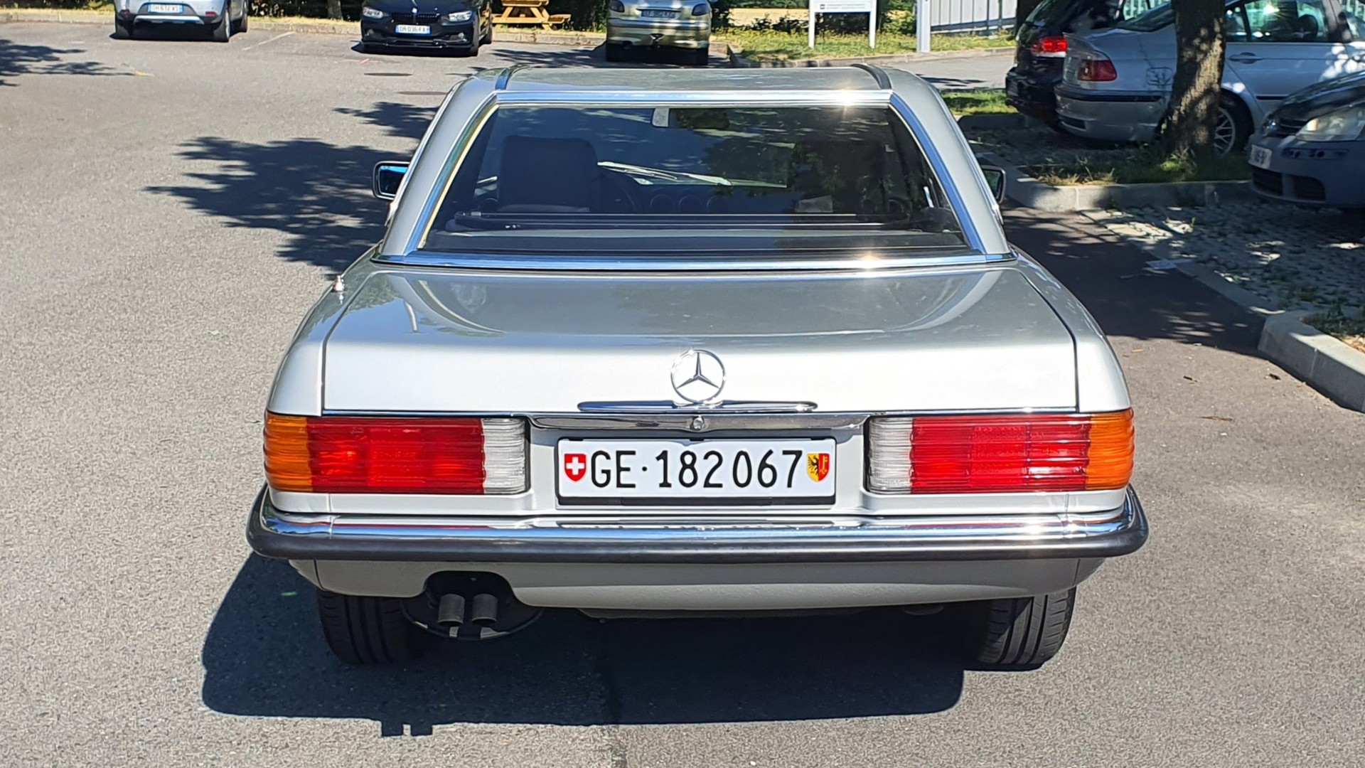 MERCEDES-BENZ R107-image-17