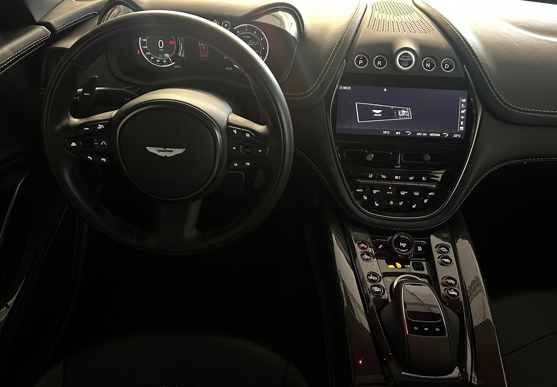 ASTON MARTIN 707 4.0 V8 Bi-Turbo -Schweizer Auslieferung-aus erster Hand-image-7