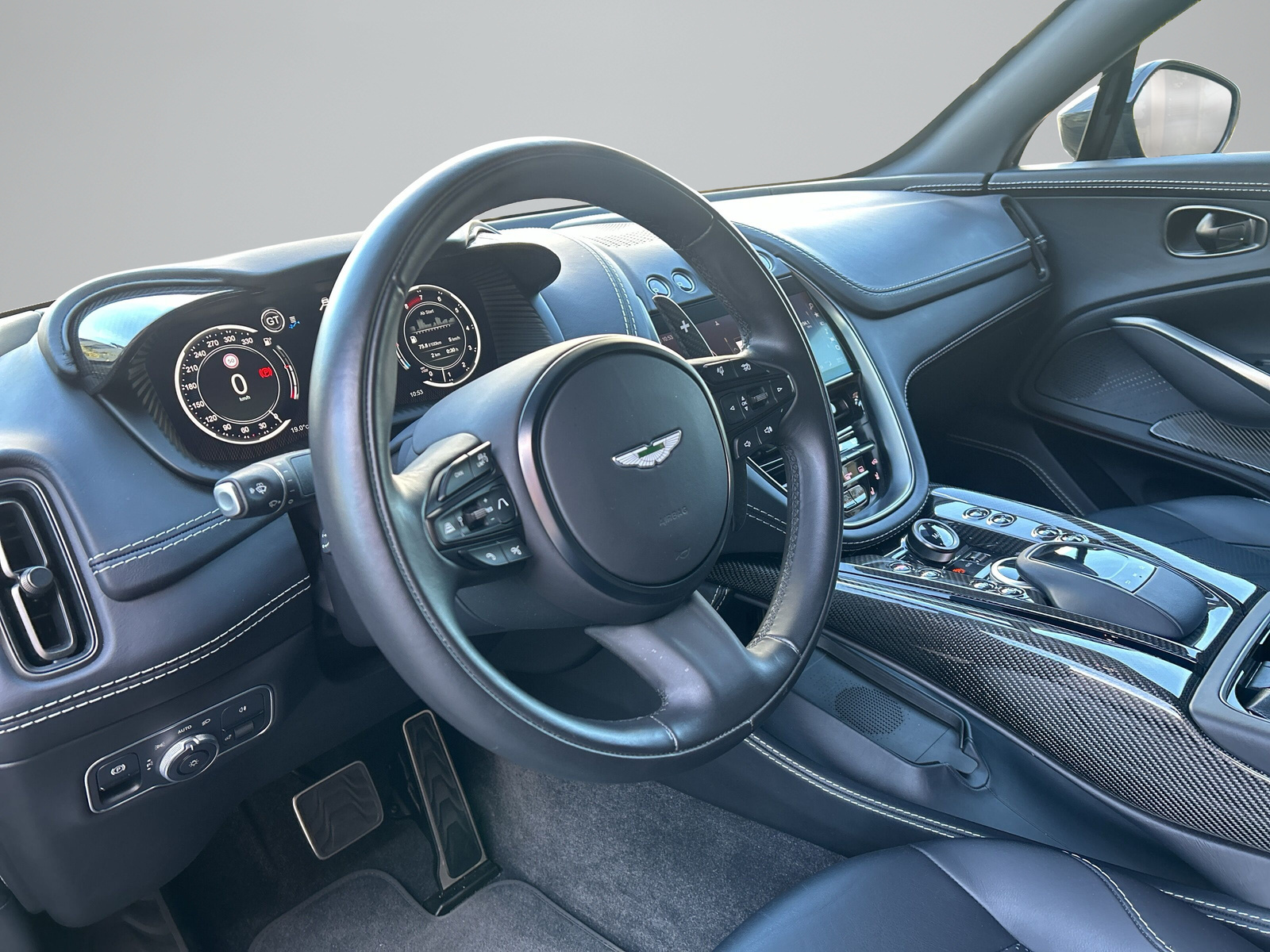 ASTON MARTIN 707 4.0 V8 Bi-Turbo -Schweizer Auslieferung-aus erster Hand-image-5