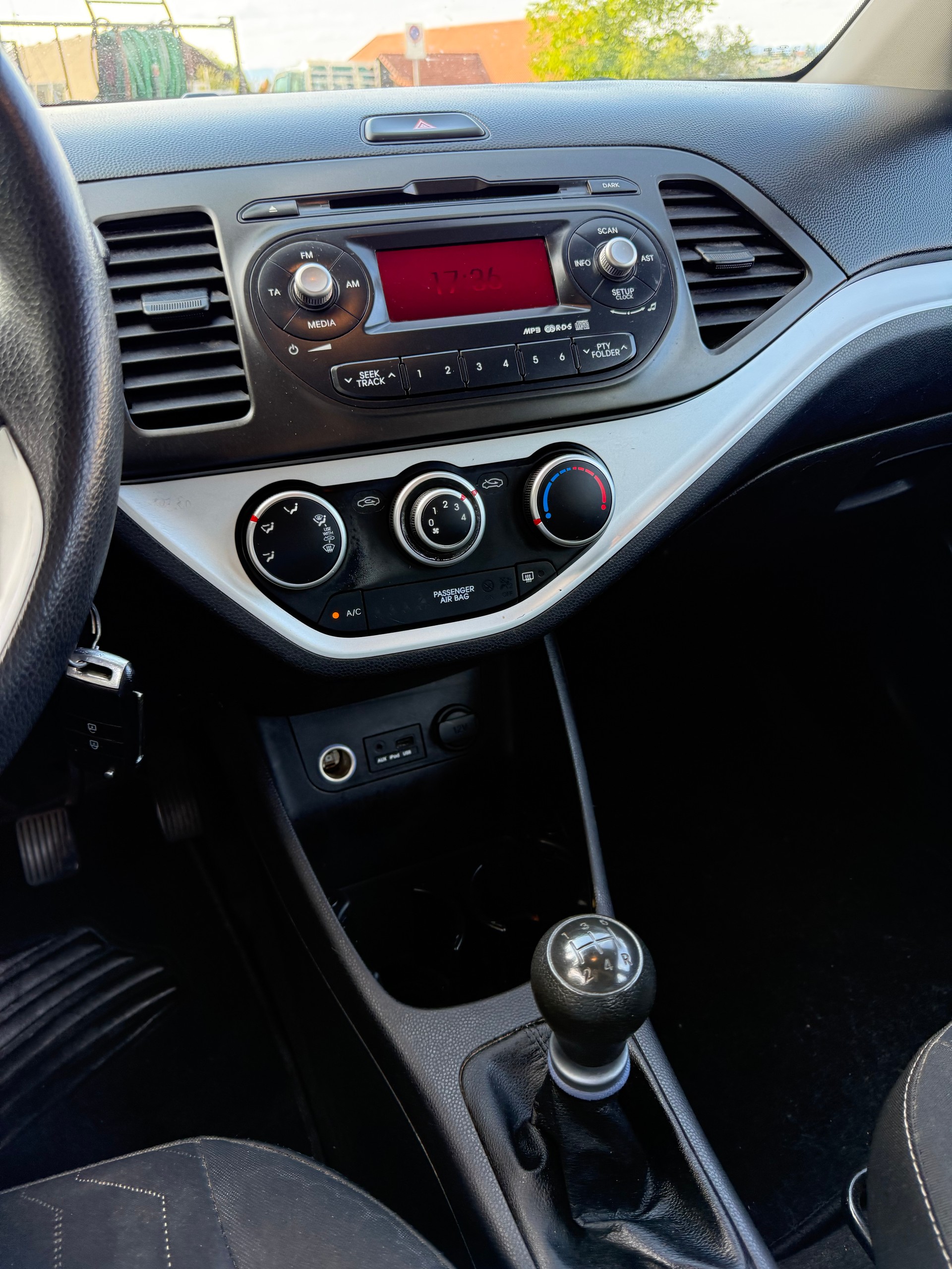 KIA Picanto 1.2 CVVT Trend-image-9