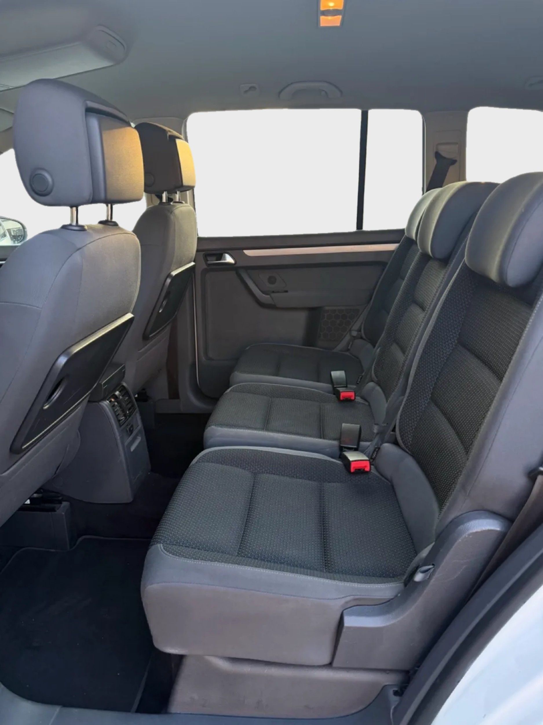 VW Touran 1.4 TSI Highline DSG-image-9
