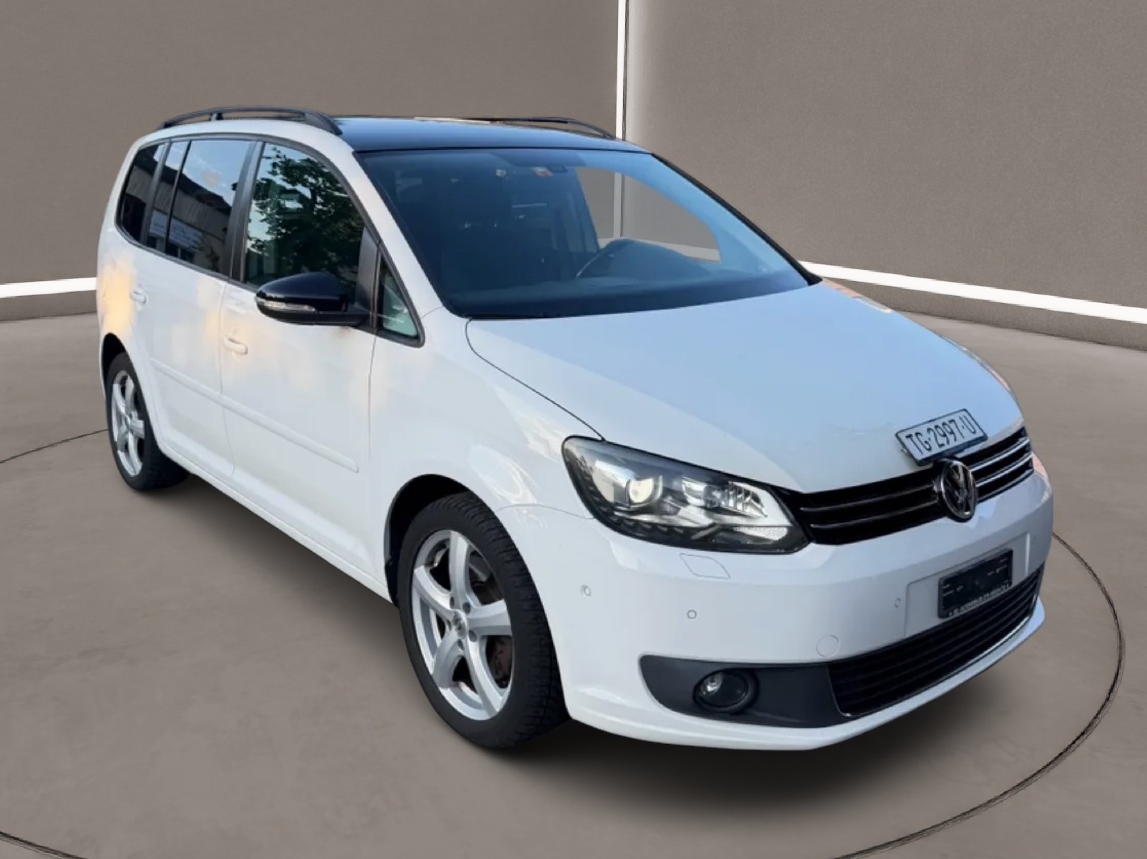 VW Touran 1.4 TSI Highline DSG-image-2