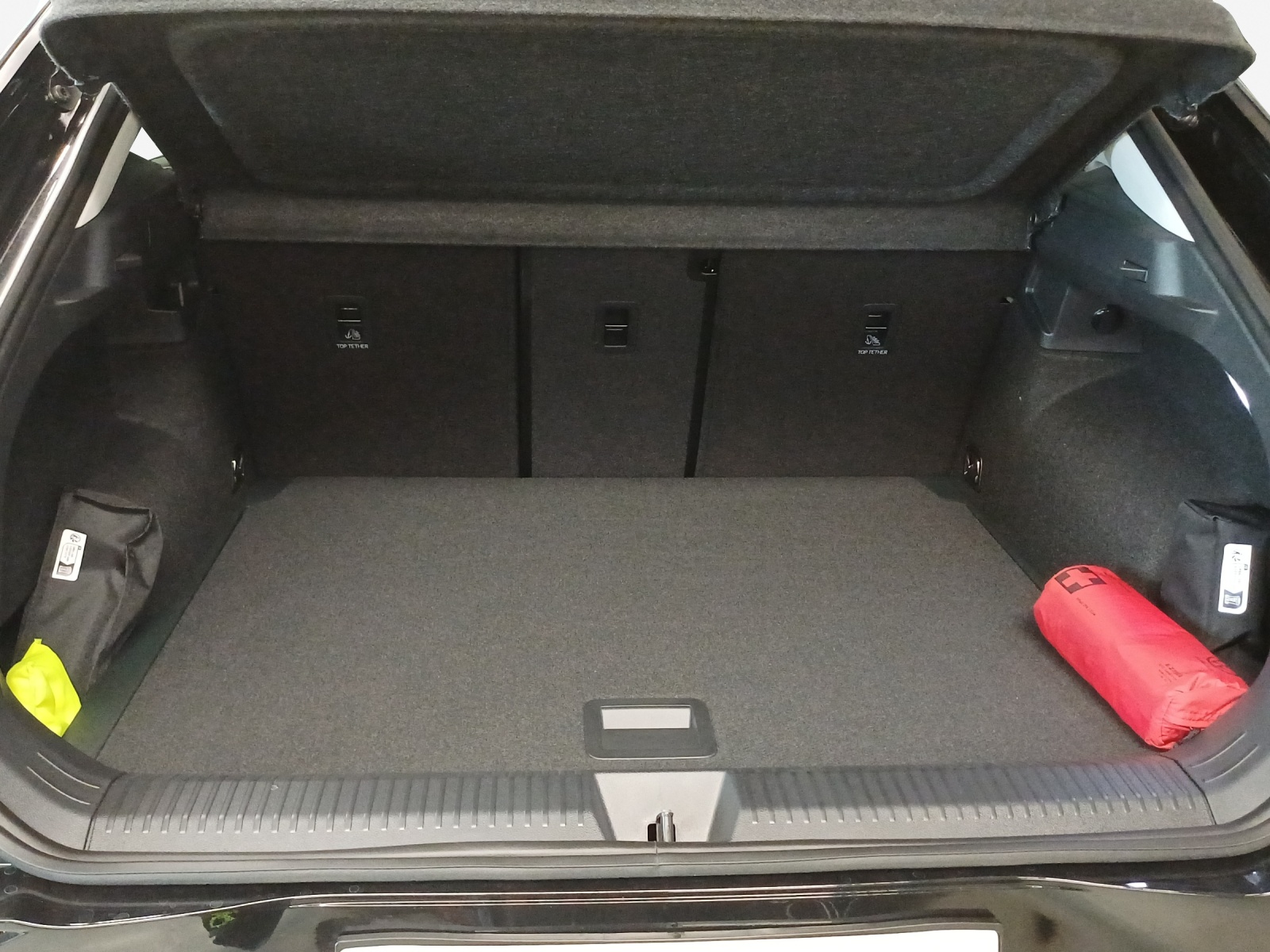 VW T-Roc 1.5 eTSI mHEV Life DSG-image-12
