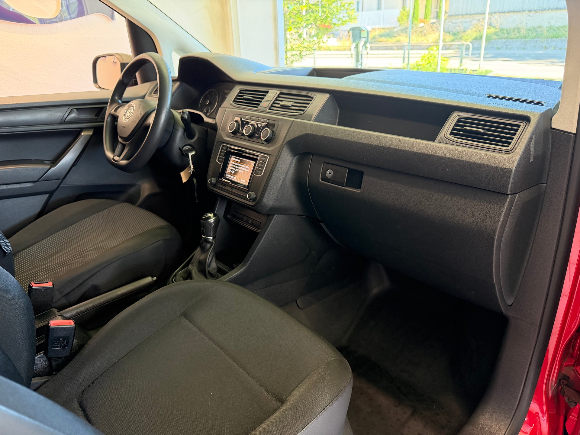 VW Caddy Maxi 2.0TDI 4Motion BlueMotion Technology-image-10