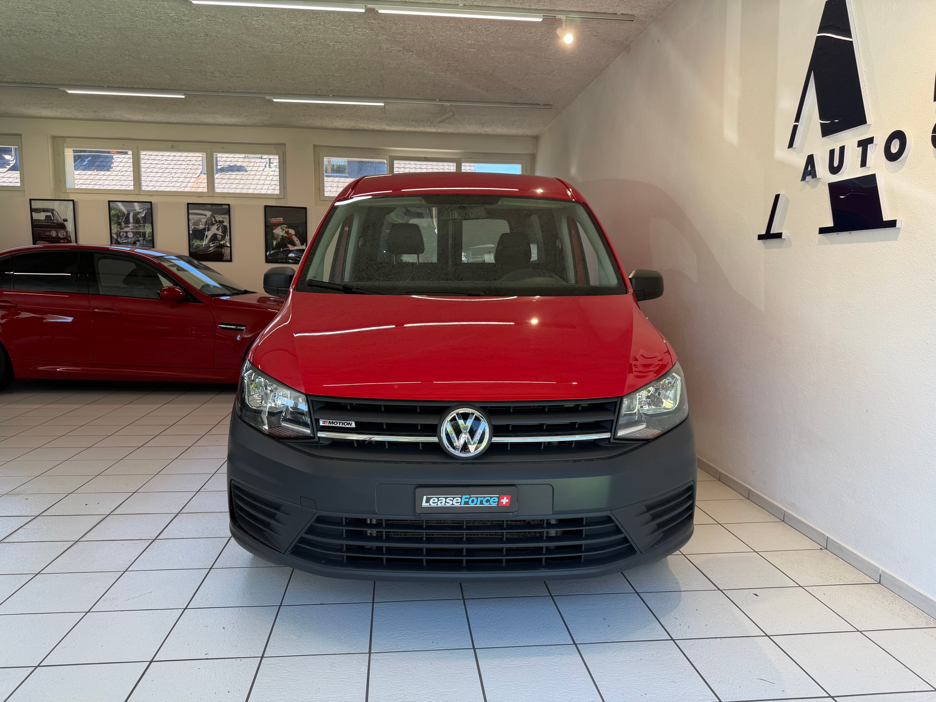 VW Caddy Maxi 2.0TDI 4Motion BlueMotion Technology-image-4