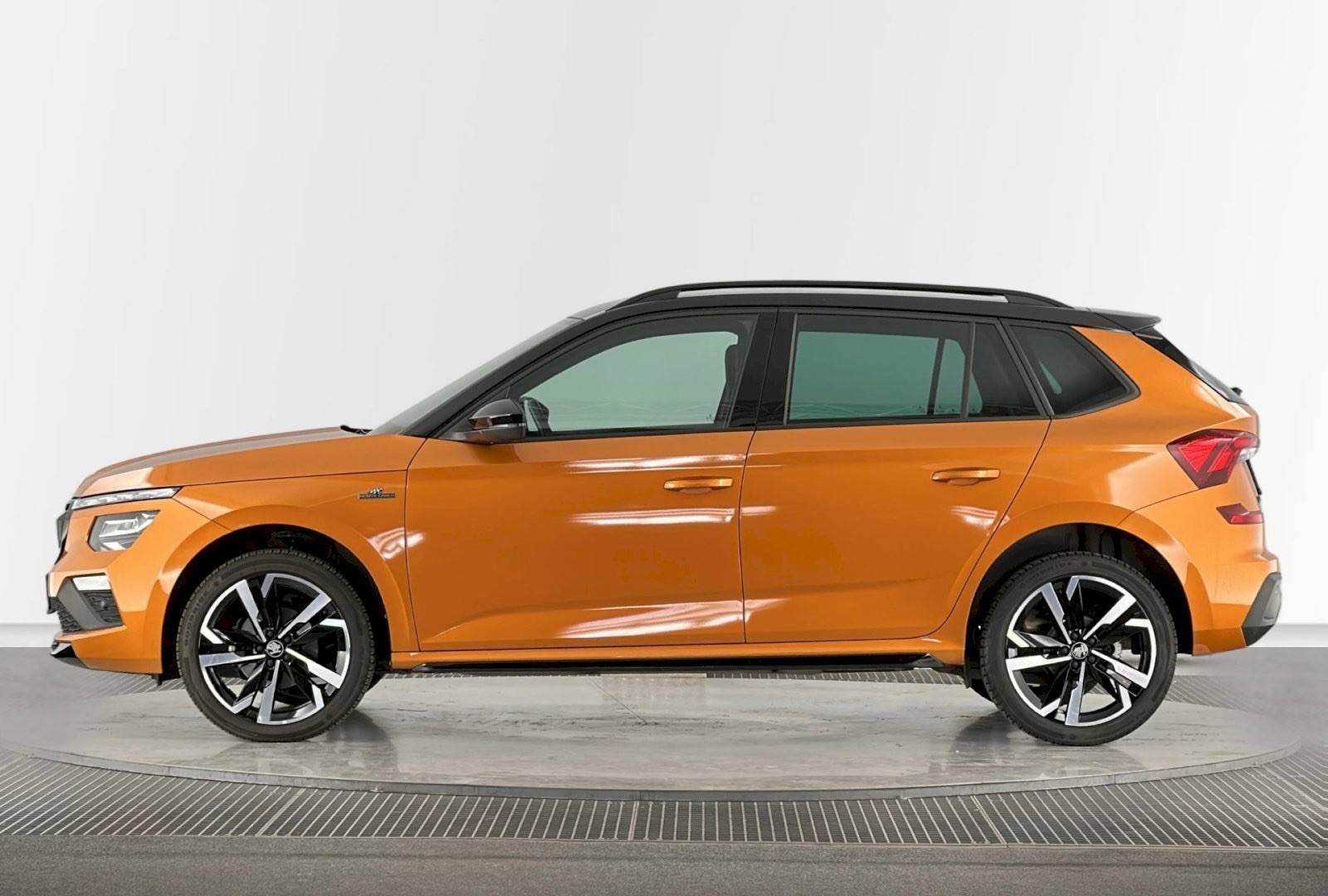 SKODA Kamiq 1.0 TSI Monte Carlo DSG Orange & Black Edition ° 5 Jahre Skoda Werks-Garantie bis und mit 11.2030-showroom-element-2