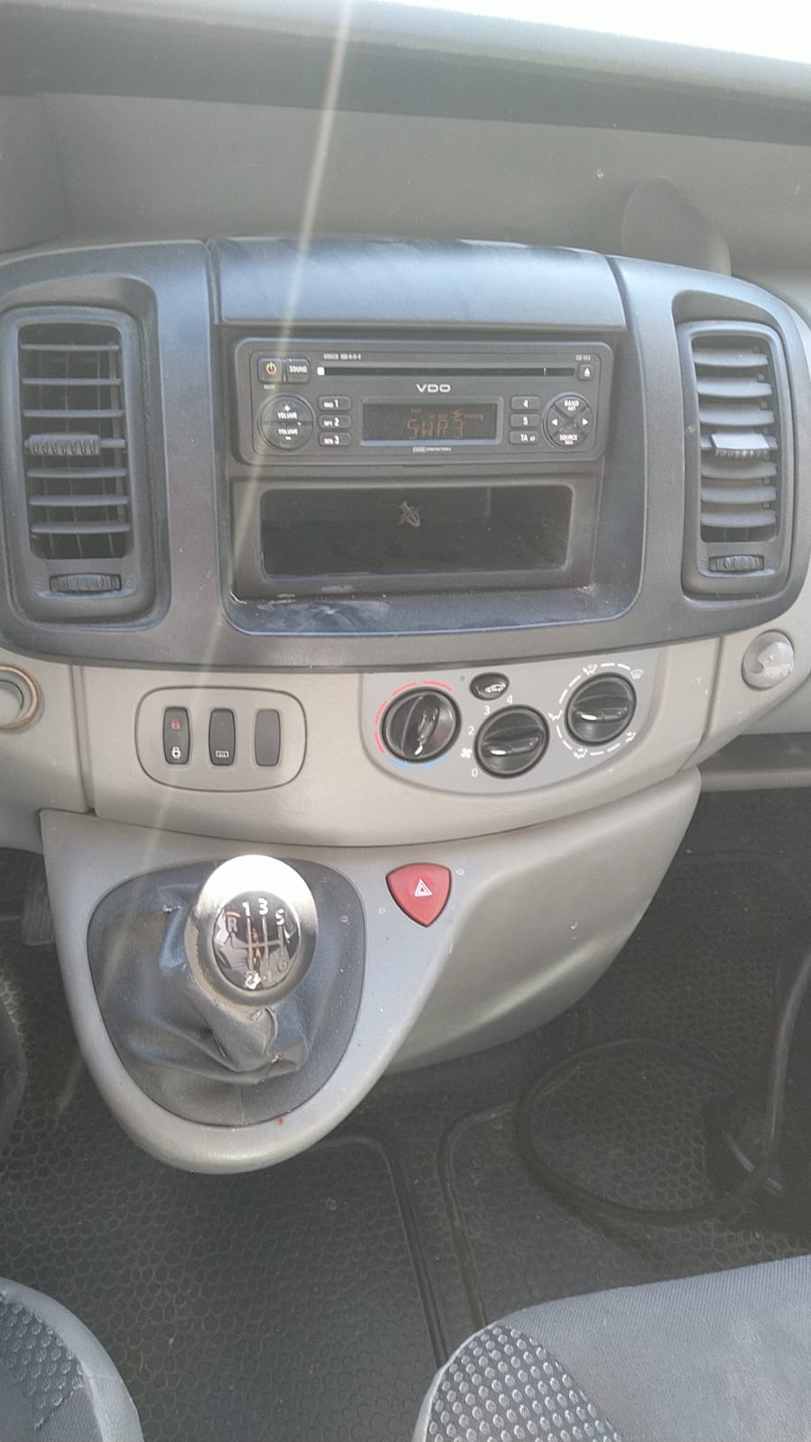 OPEL Vivaro 2.0 CDTI 2.7t L1H1-image-8