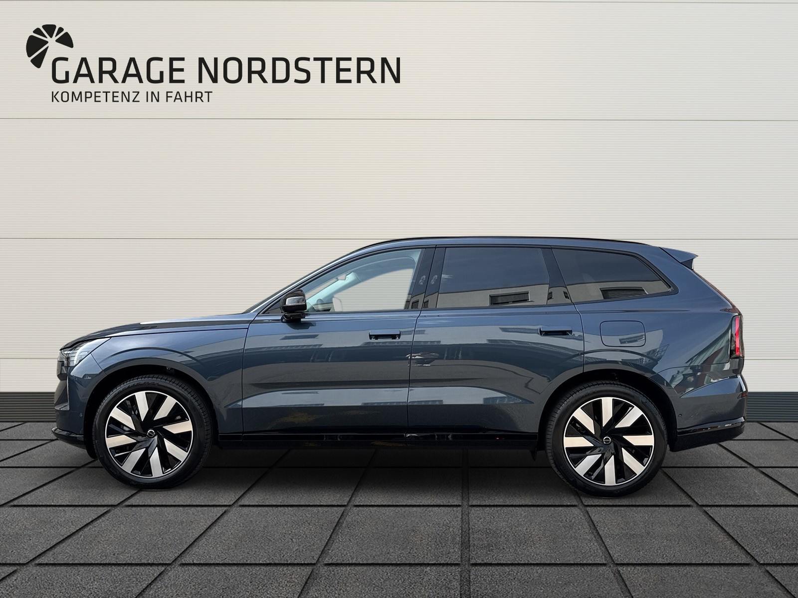 VOLVO EX90 Twin Ultra 6P. AWD-showroom-element-1