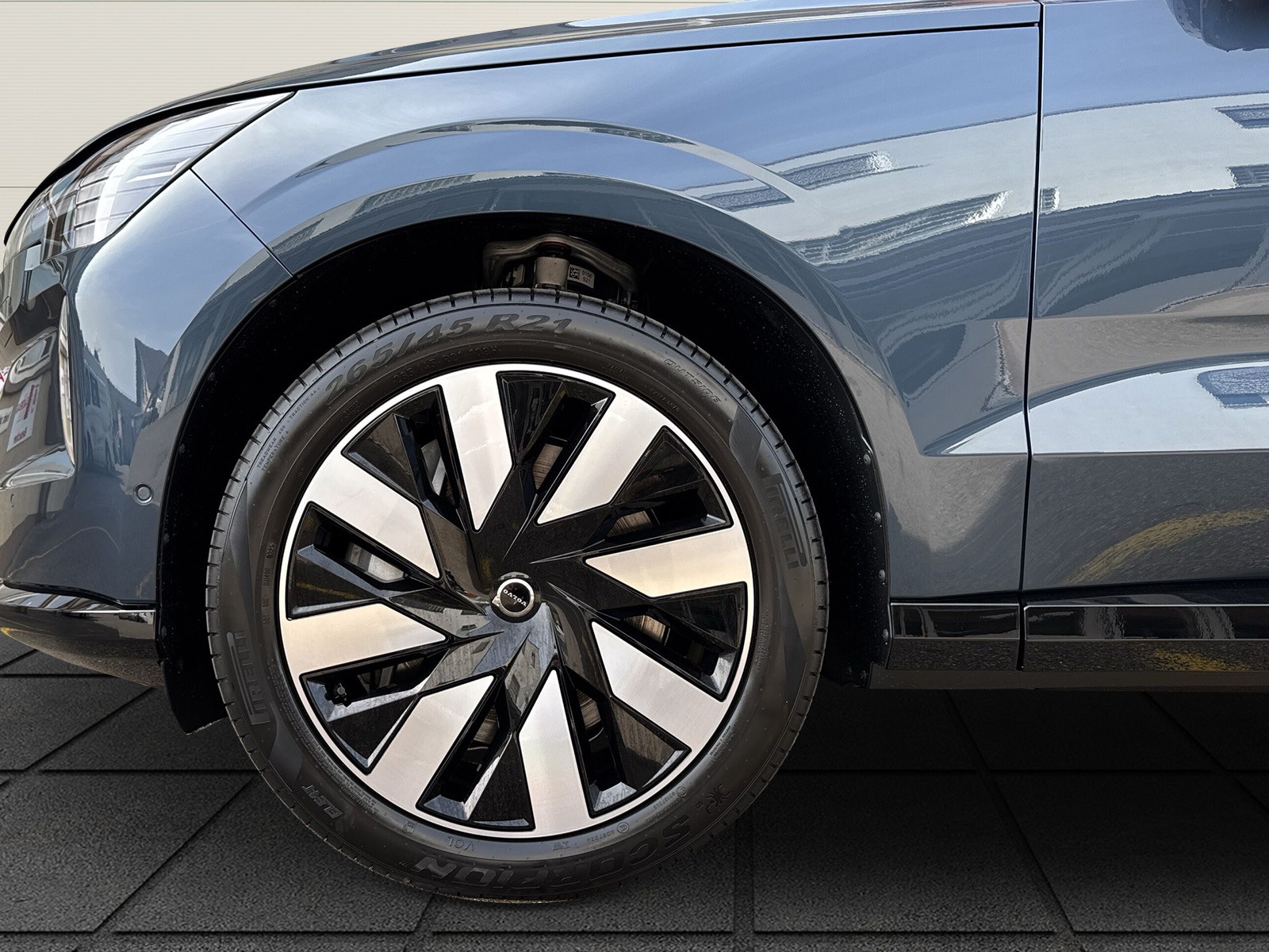 VOLVO EX90 Twin Ultra 6P. AWD-image-5