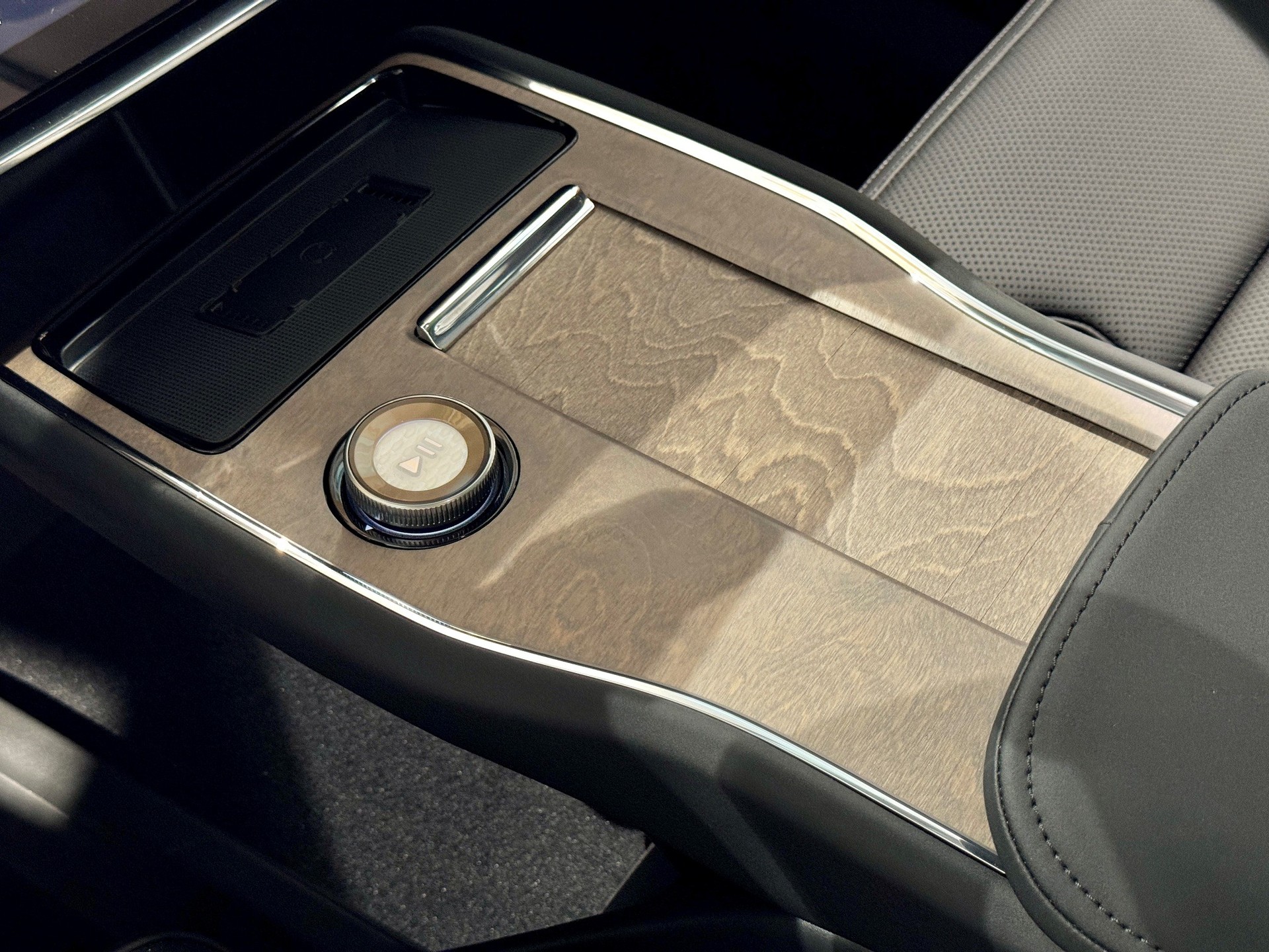 VOLVO EX90 Twin Ultra 6P. AWD-image-21