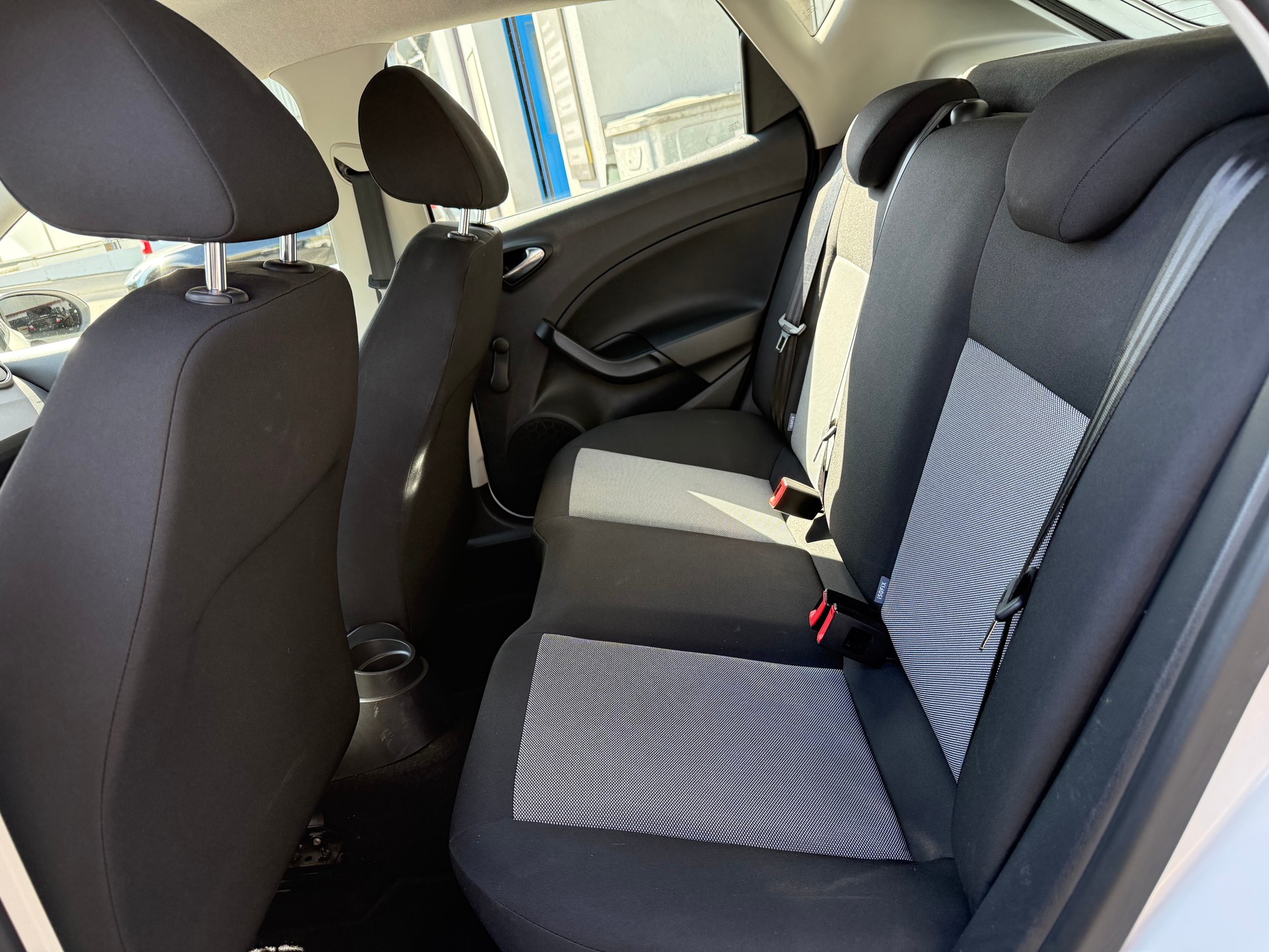 SEAT IBIZA-image-13