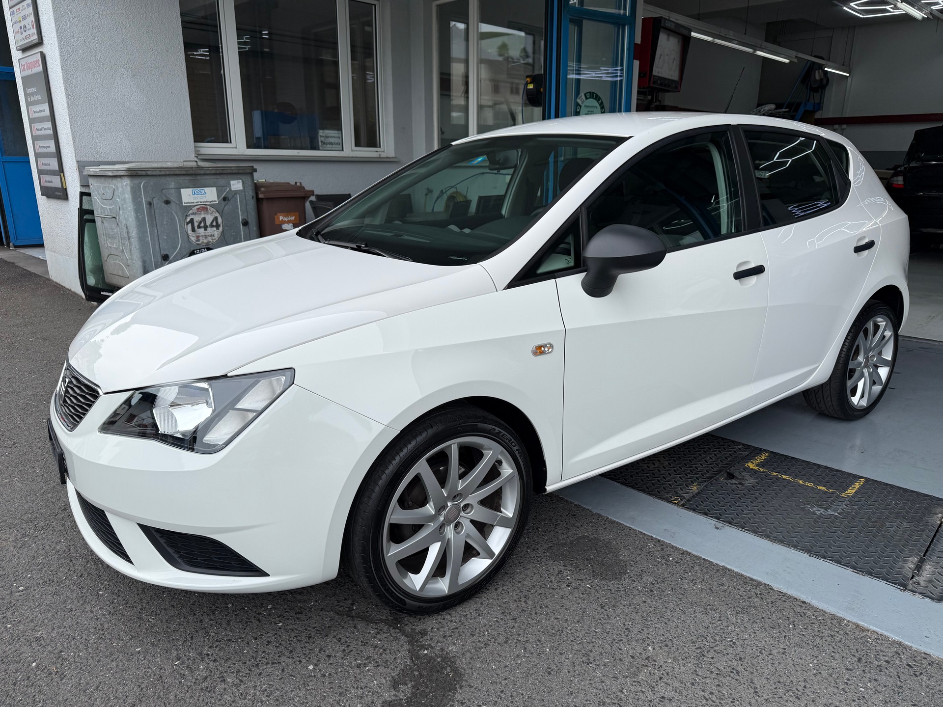 SEAT IBIZA-image-2