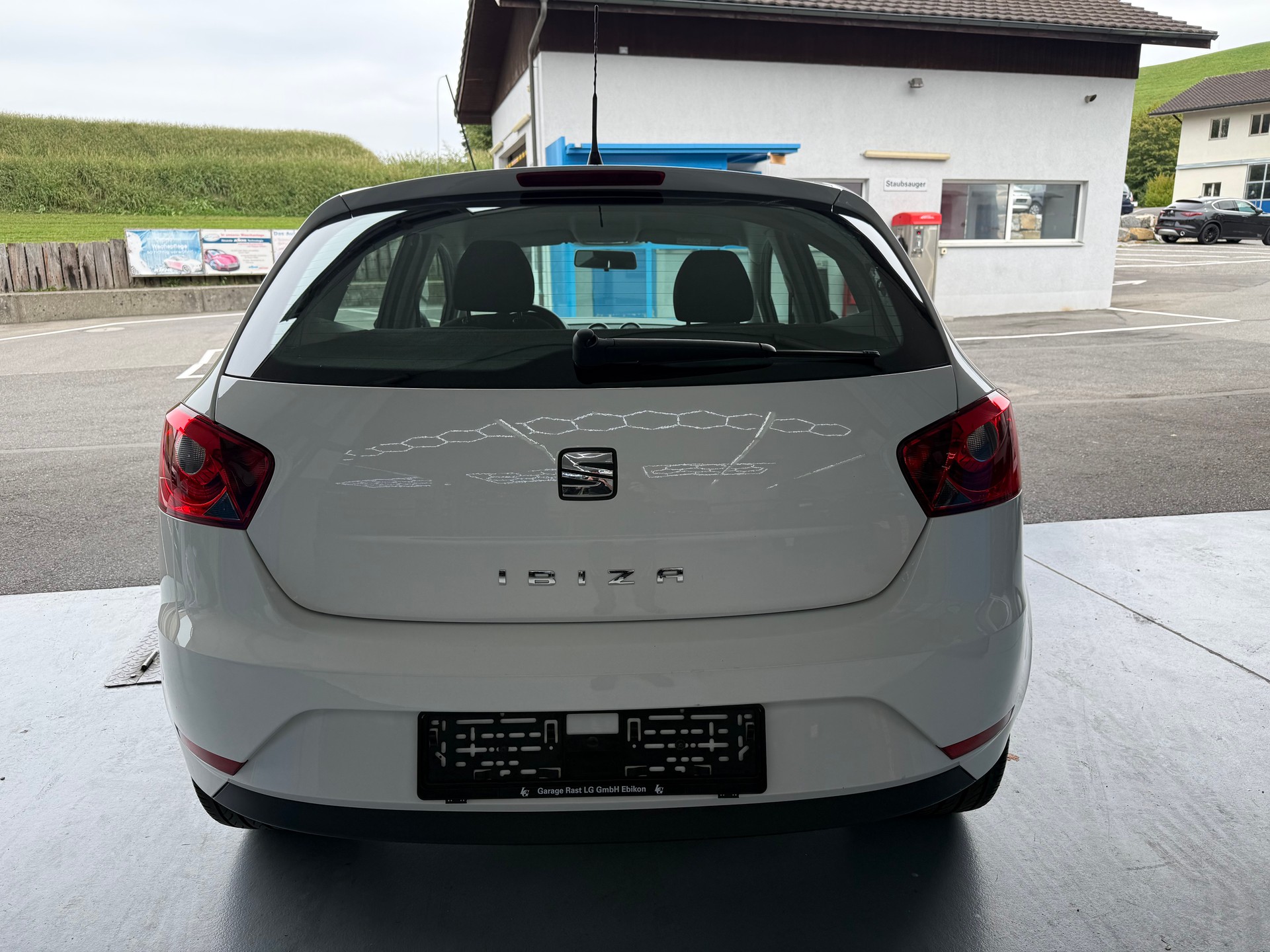 SEAT IBIZA-image-5