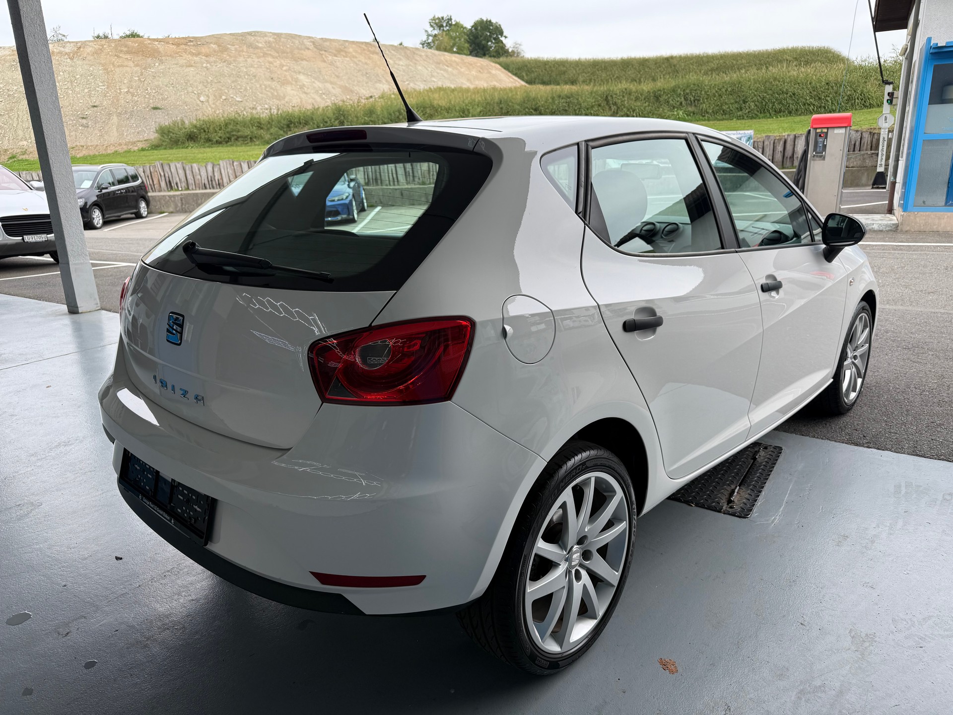 SEAT IBIZA-image-6