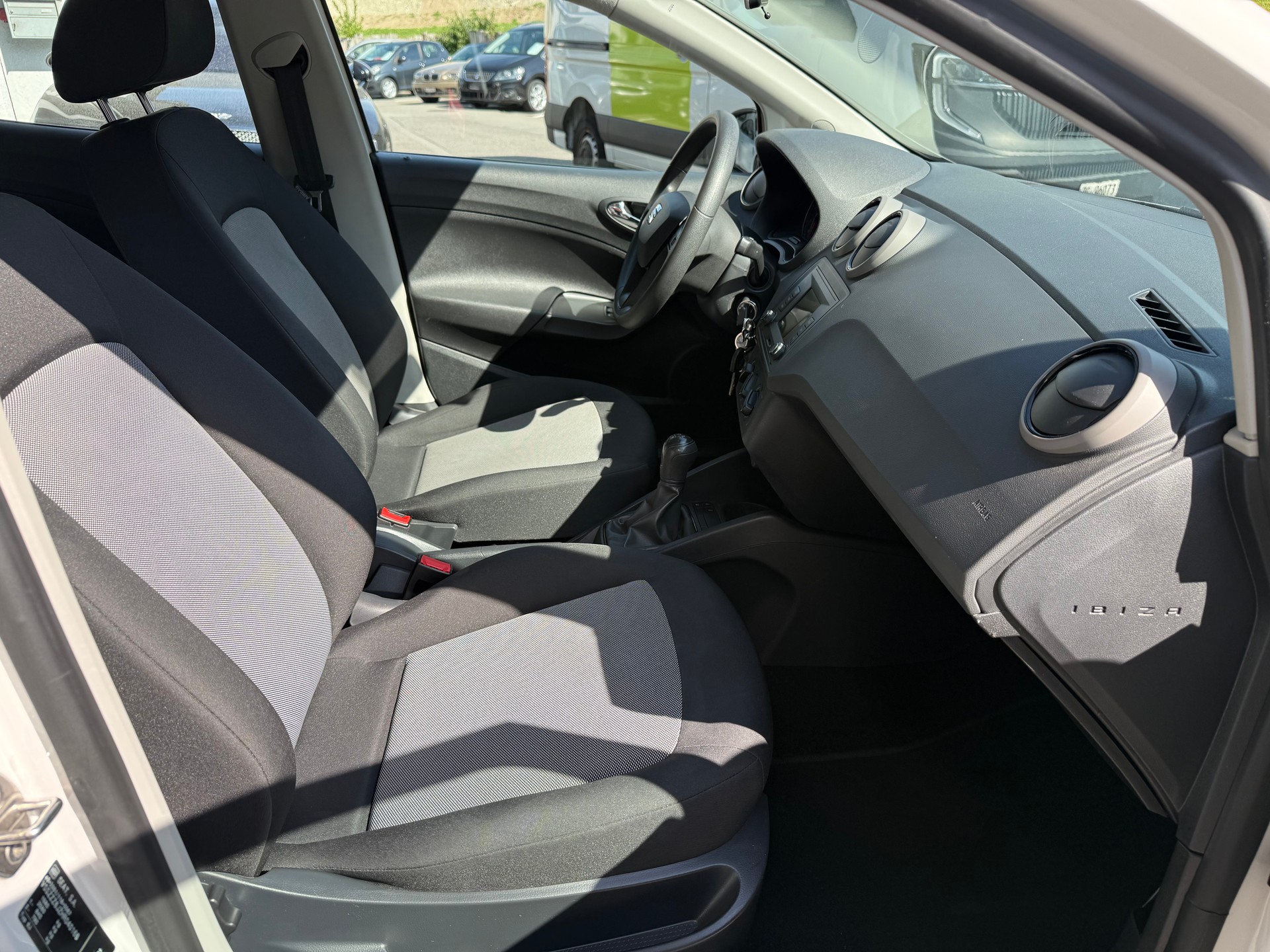 SEAT IBIZA-image-15