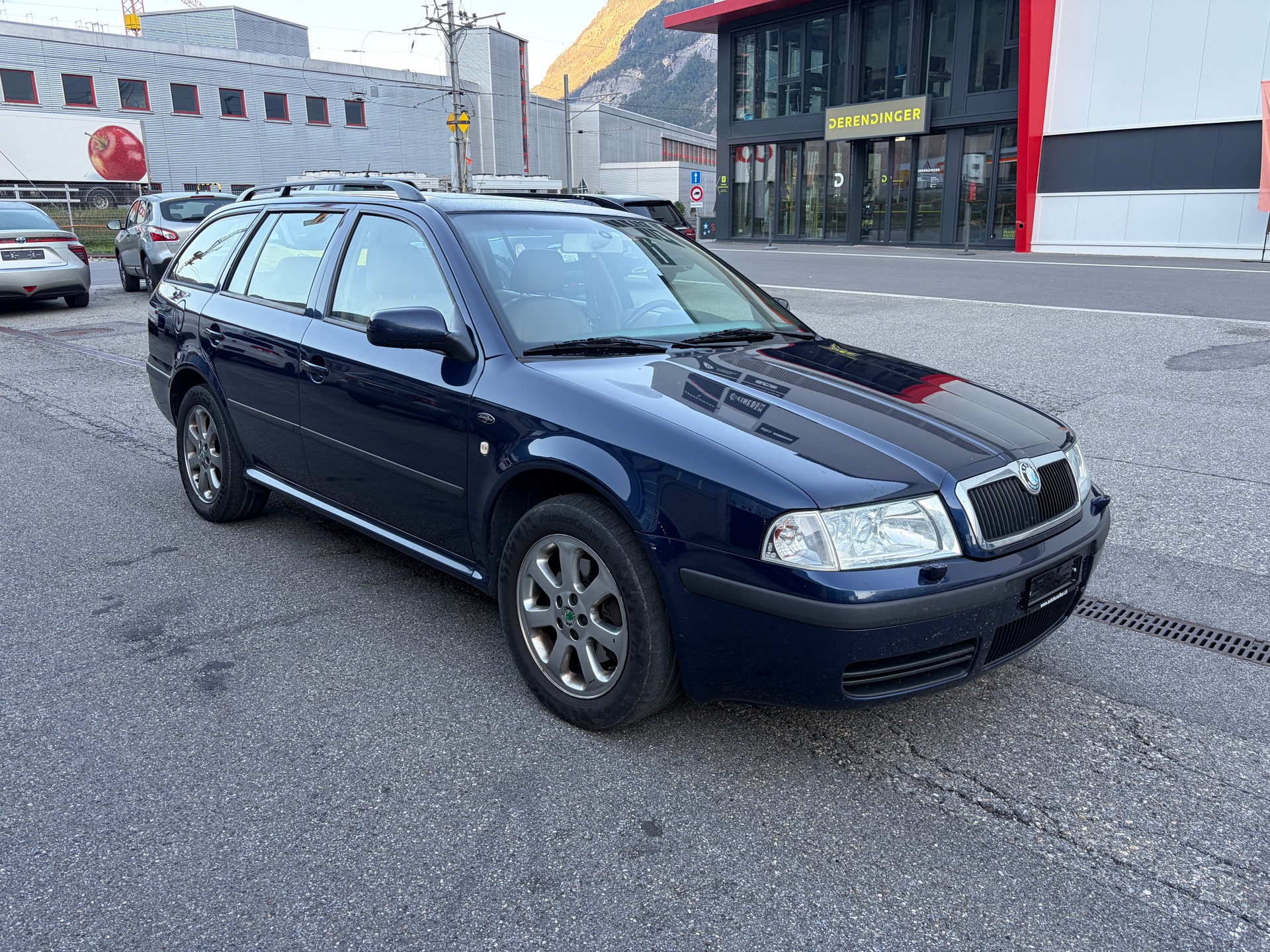 SKODA Octavia 1.8 Turbo Laurin & Klement 4x4-image-0