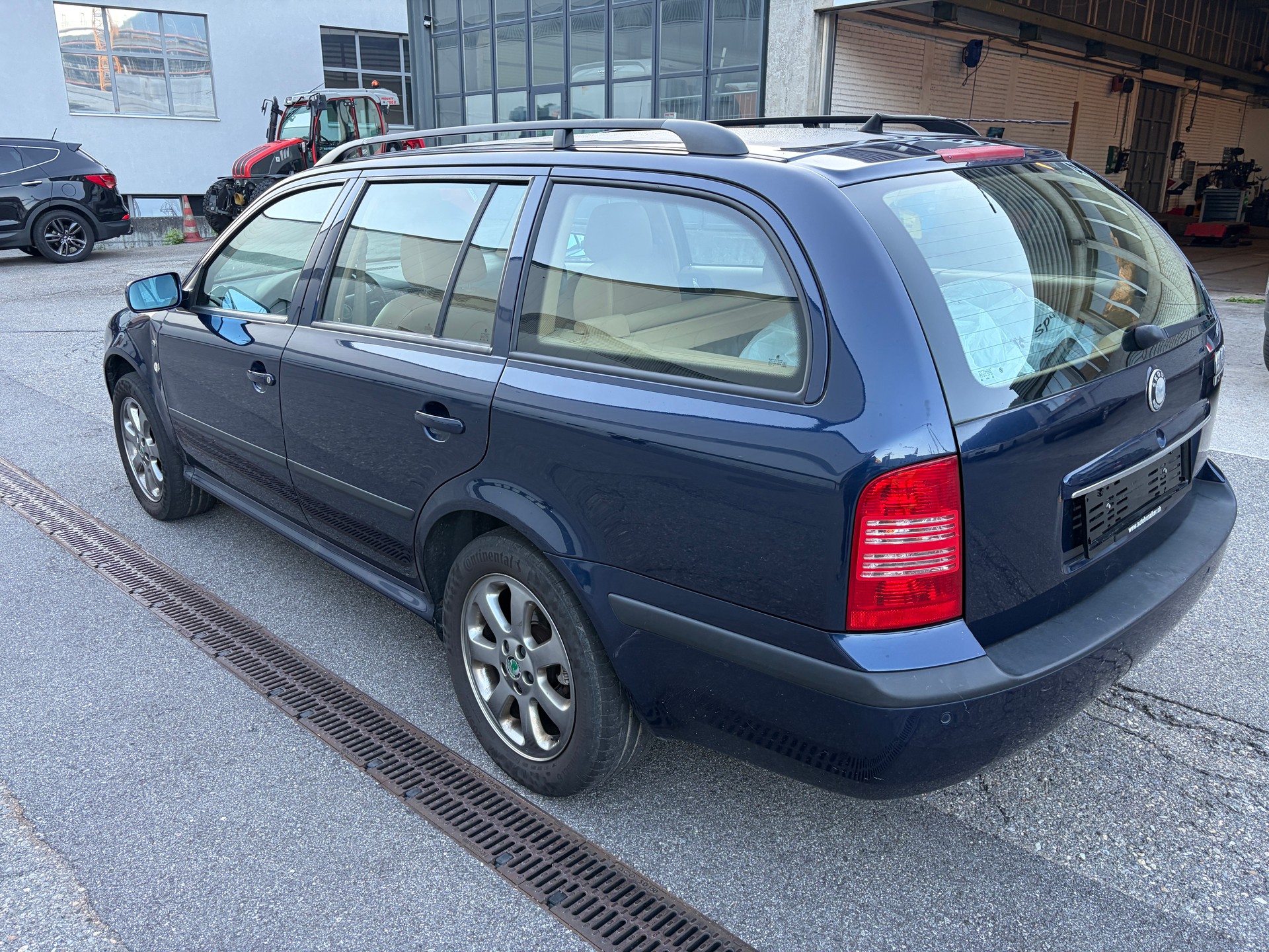 SKODA Octavia 1.8 Turbo Laurin & Klement 4x4-image-3