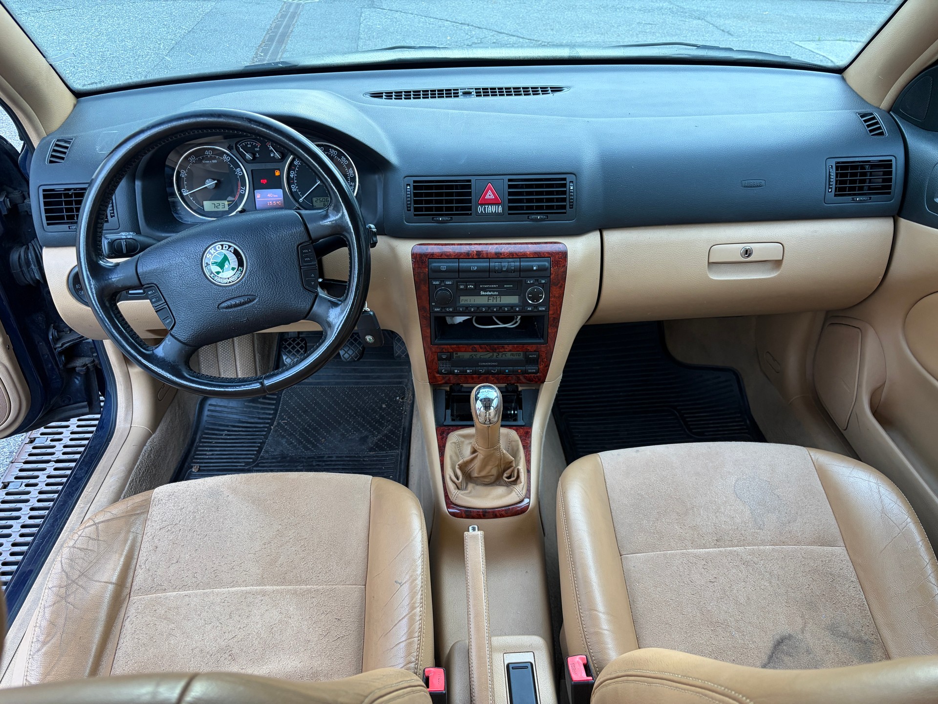 SKODA Octavia 1.8 Turbo Laurin & Klement 4x4-image-6