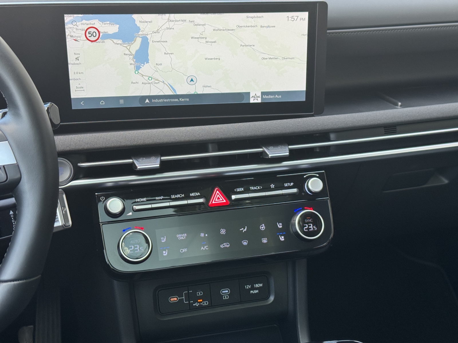 HYUNDAI Tucson 1.6 T-GDi PHEV Vertex Swiss Edition 4WD-image-13