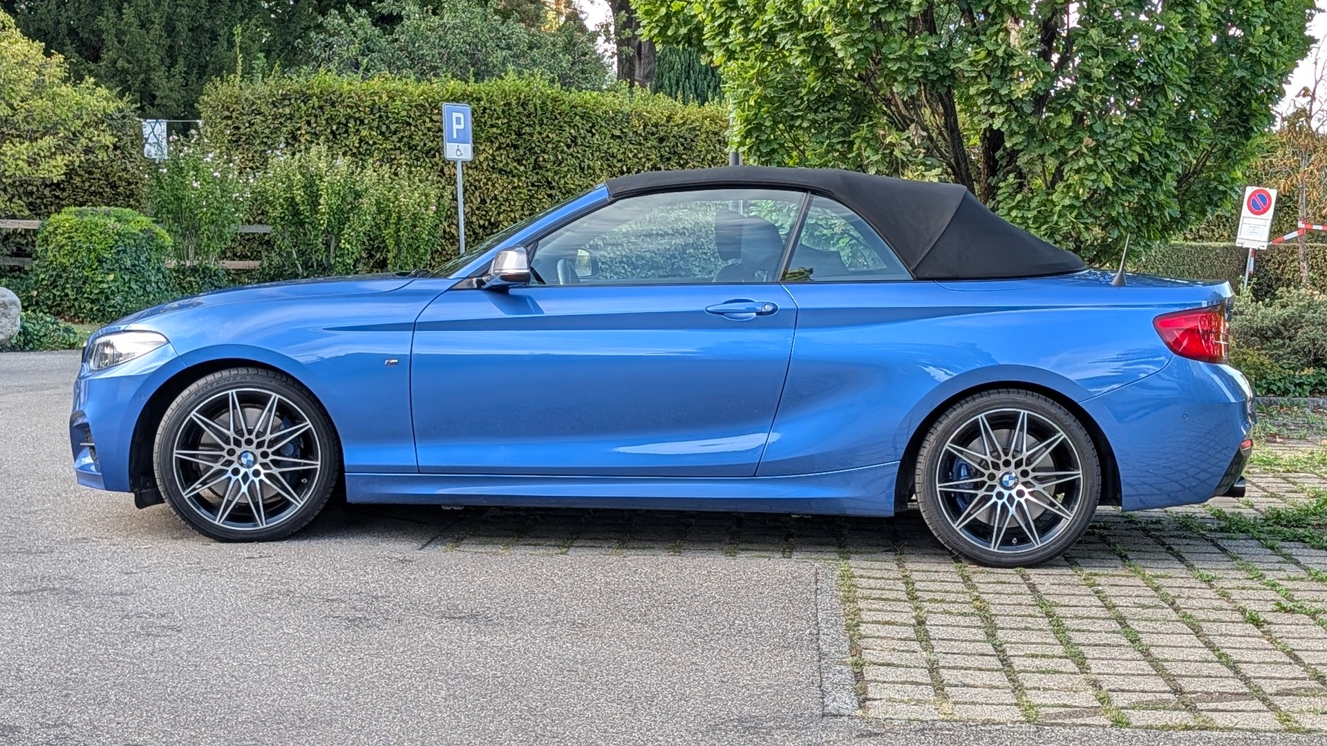 BMW BMW M240i xDrive Cabriolet | Harman/Kardon | Adaptives Fahrwerk | 340 PS B58 | Voll-BMW-Service | M-Sport Paket | Top-Zustand-image-5