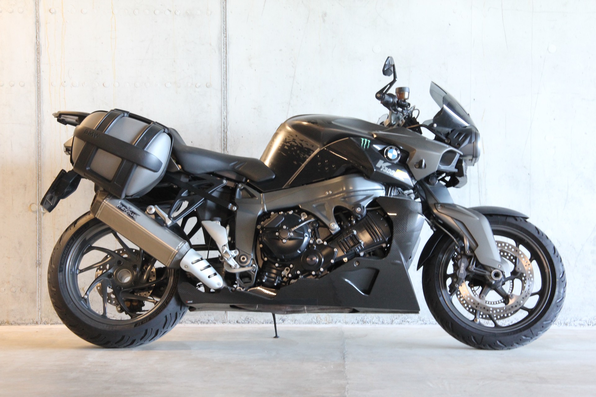 BMW K 1300 R CARBON EDITION