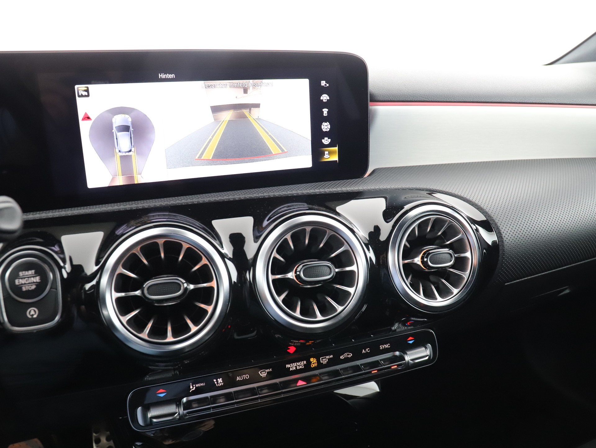 MERCEDES-BENZ A 180 Night Star AMG Line-image-13
