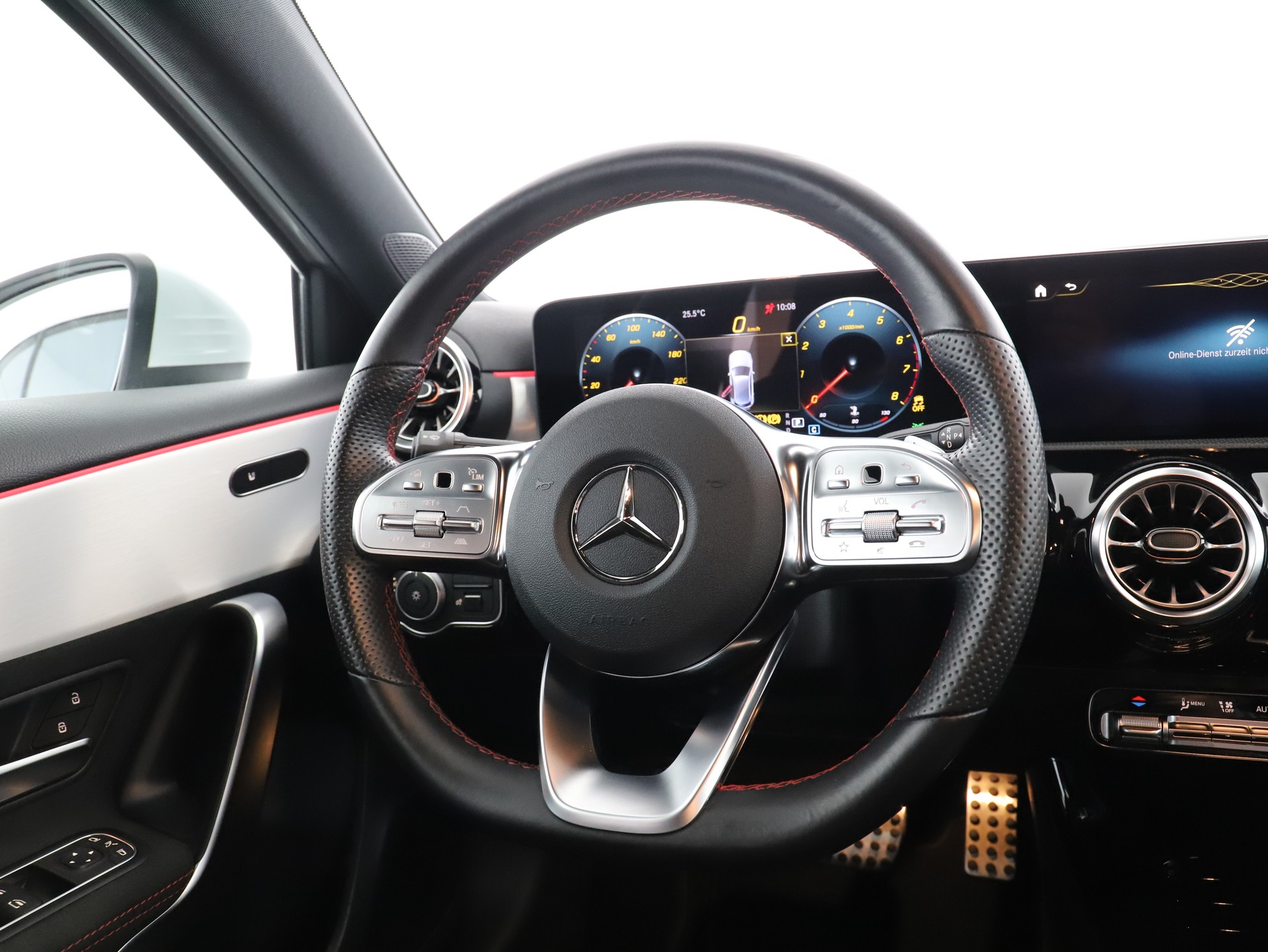 MERCEDES-BENZ A 180 Night Star AMG Line-image-11