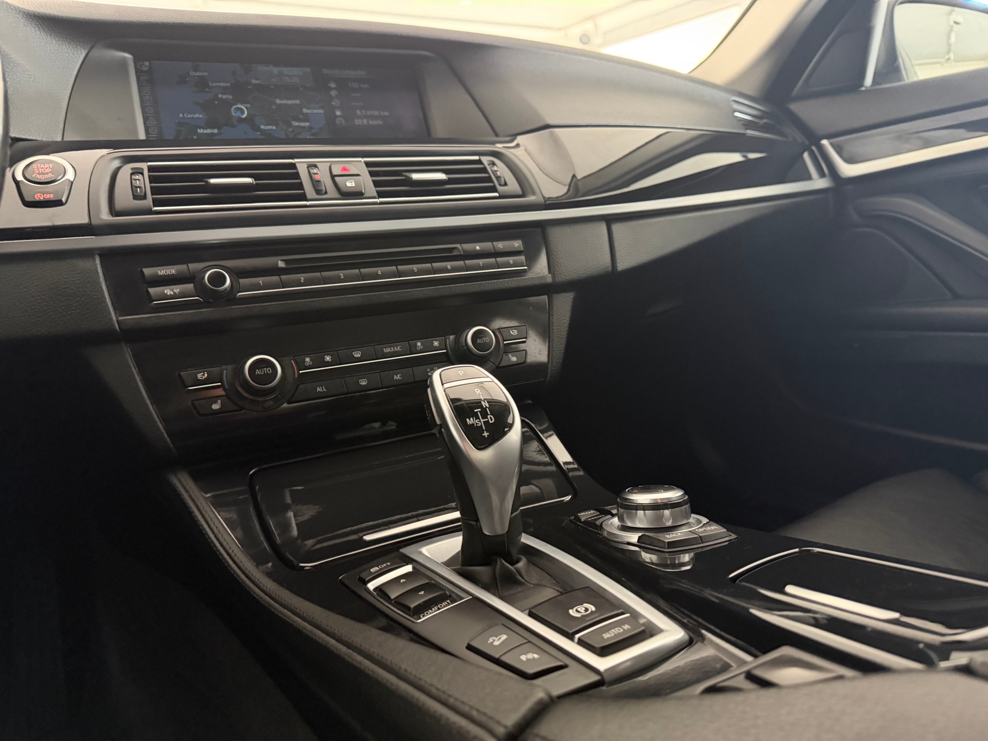 BMW 525d xDrive Steptronic-image-19