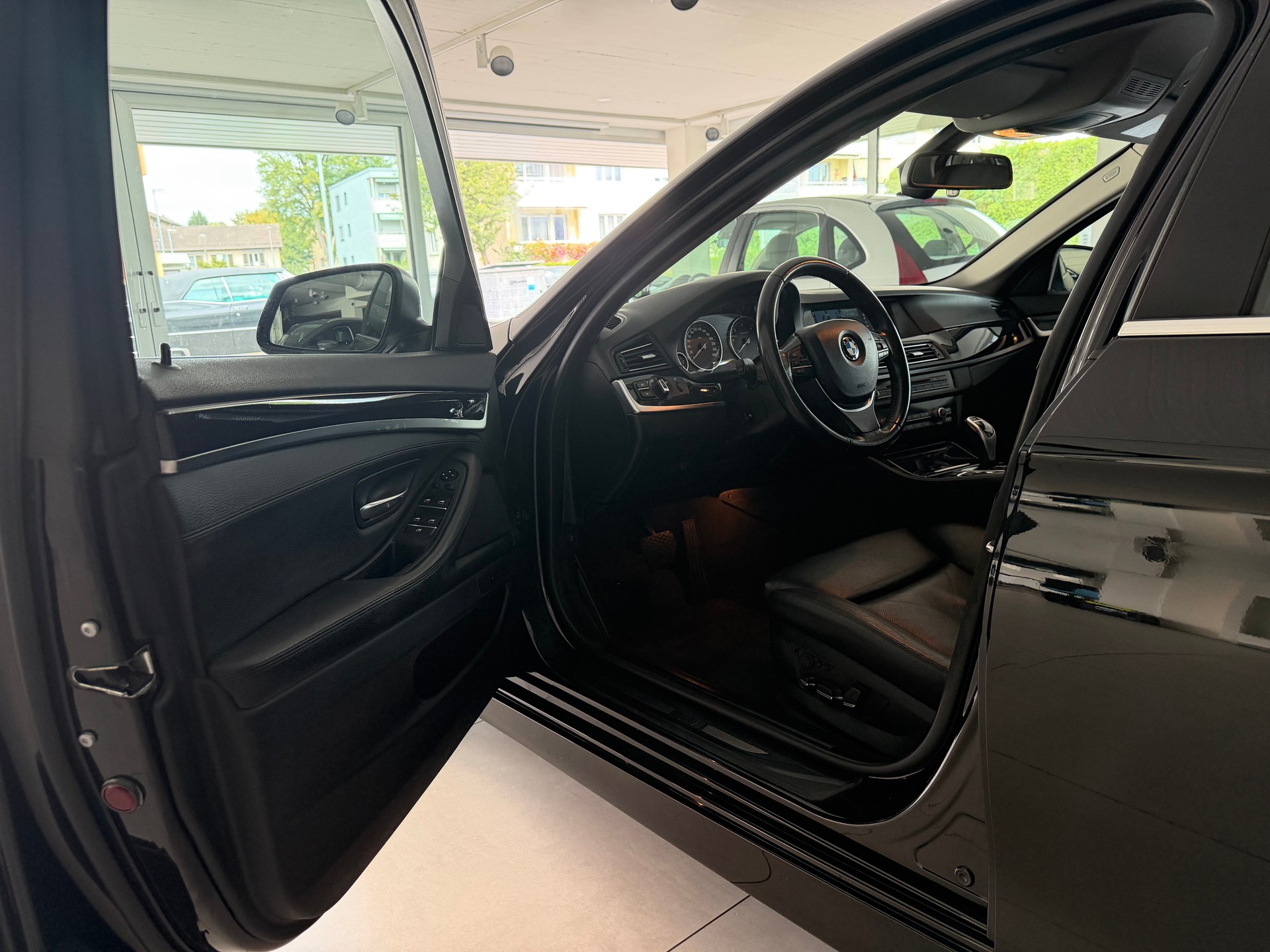 BMW 525d xDrive Steptronic-image-9
