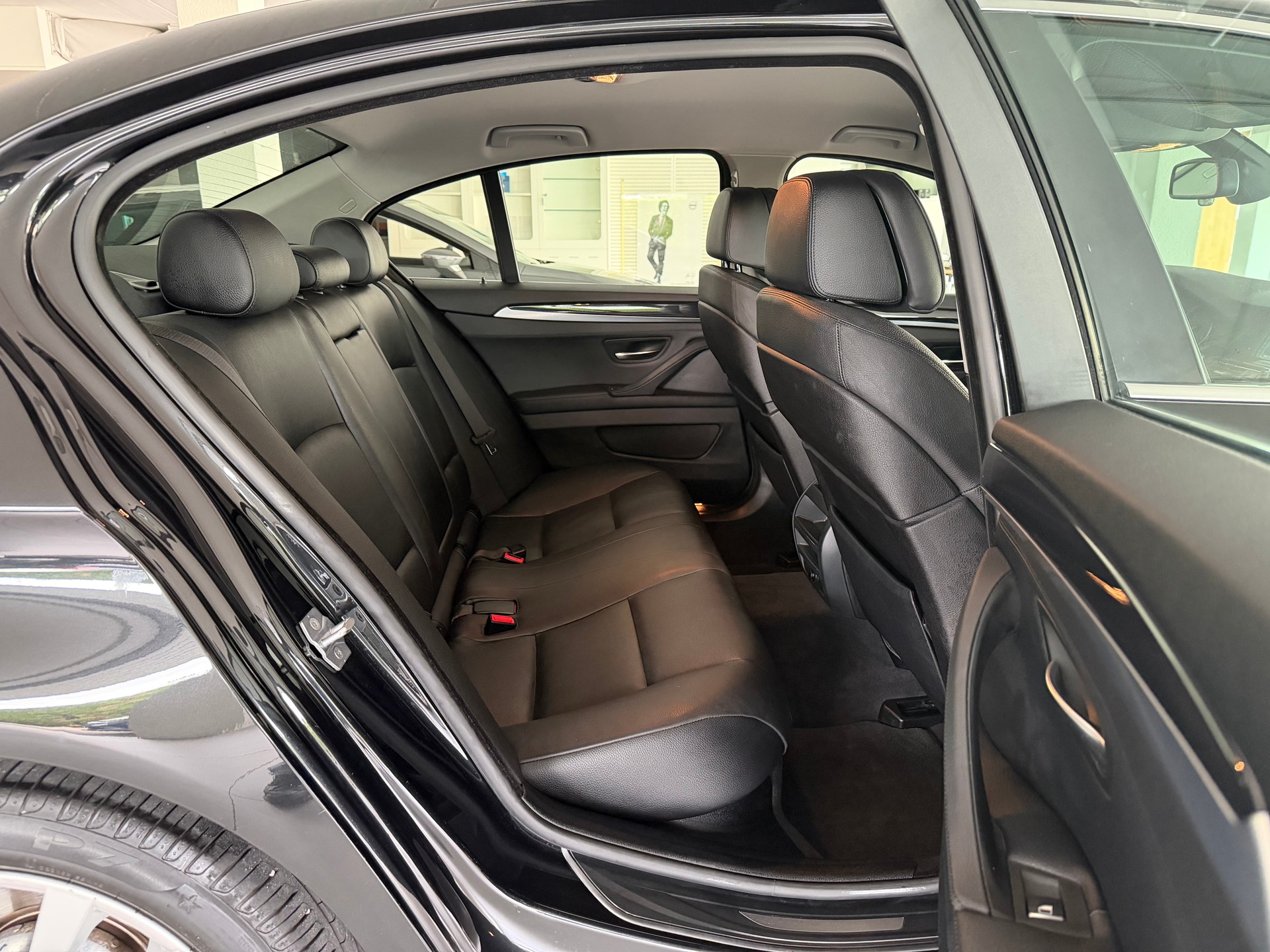 BMW 525d xDrive Steptronic-image-16