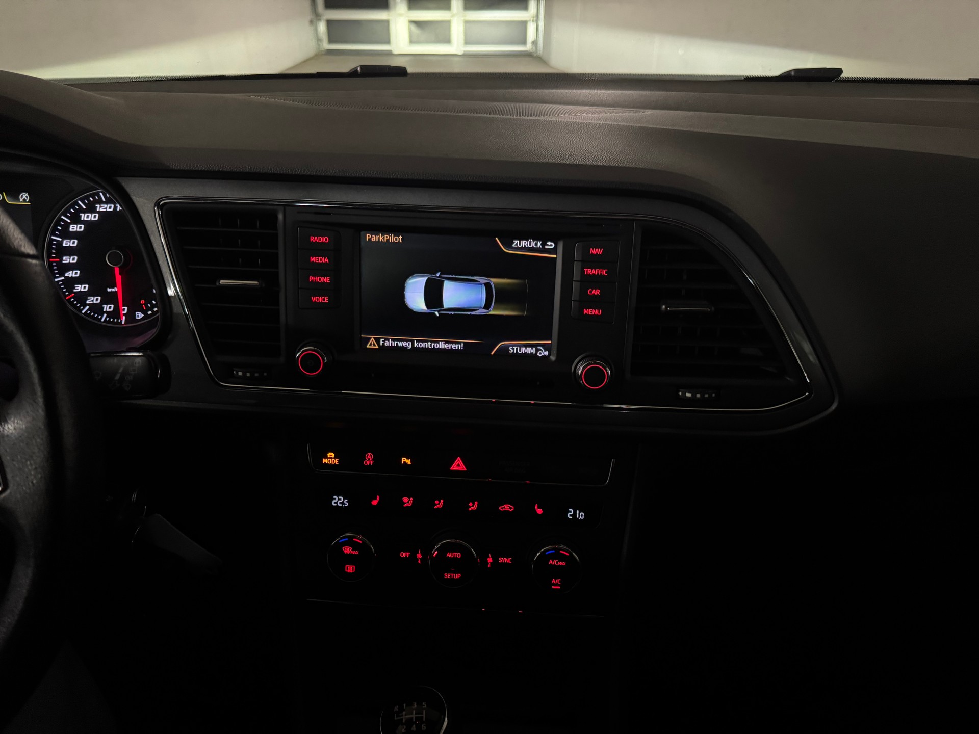 SEAT Leon 2.0 TDI FR Line-image-15