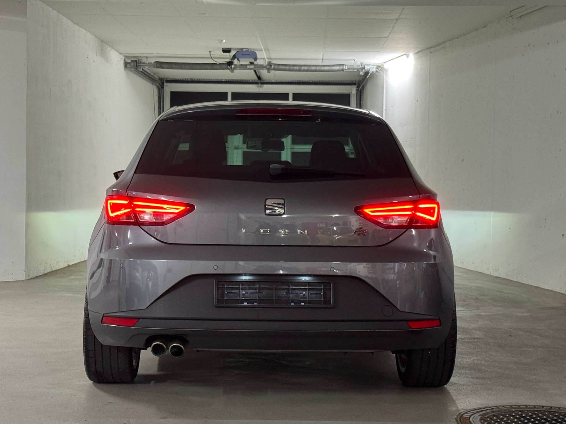 SEAT Leon 2.0 TDI FR Line-image-5