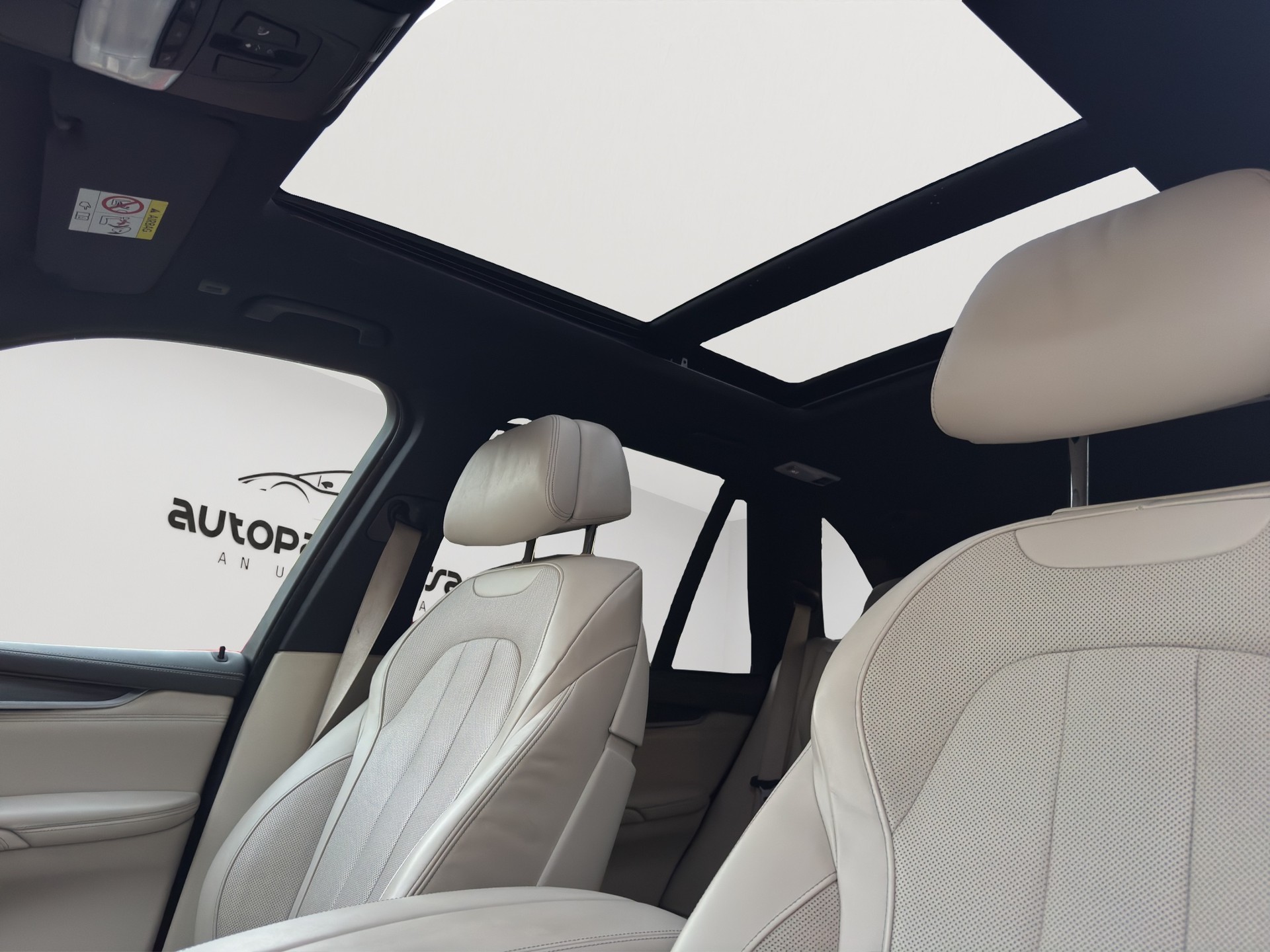 BMW BMW X5 M50d Individual | Frisch ab MFK & Service | Top Ausstattung-image-14