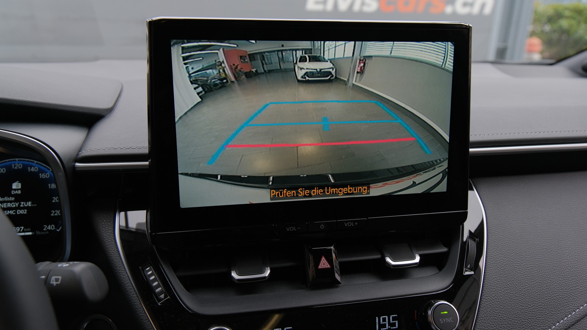 TOYOTA Corolla Touring Sports 2.0 HSD Premium e-CVT-image-18