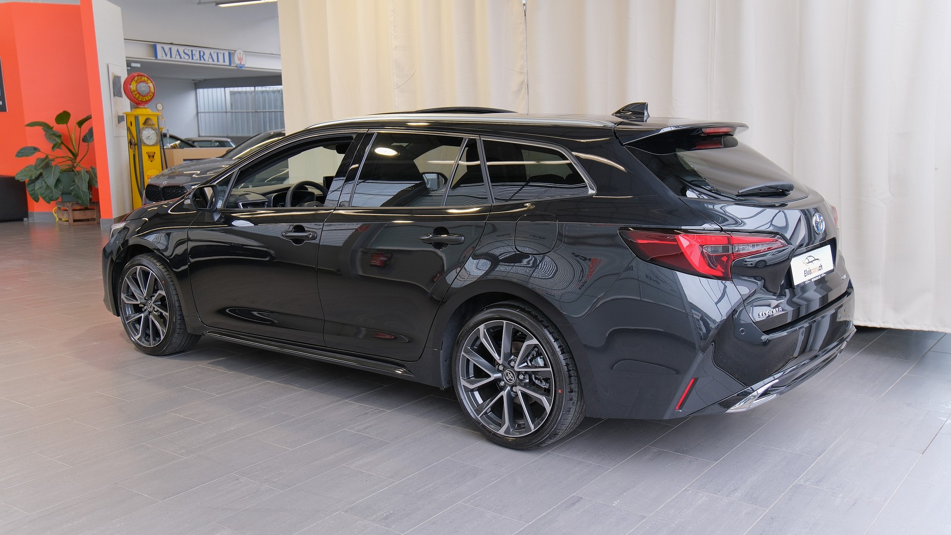 TOYOTA Corolla Touring Sports 2.0 HSD Premium e-CVT-image-11