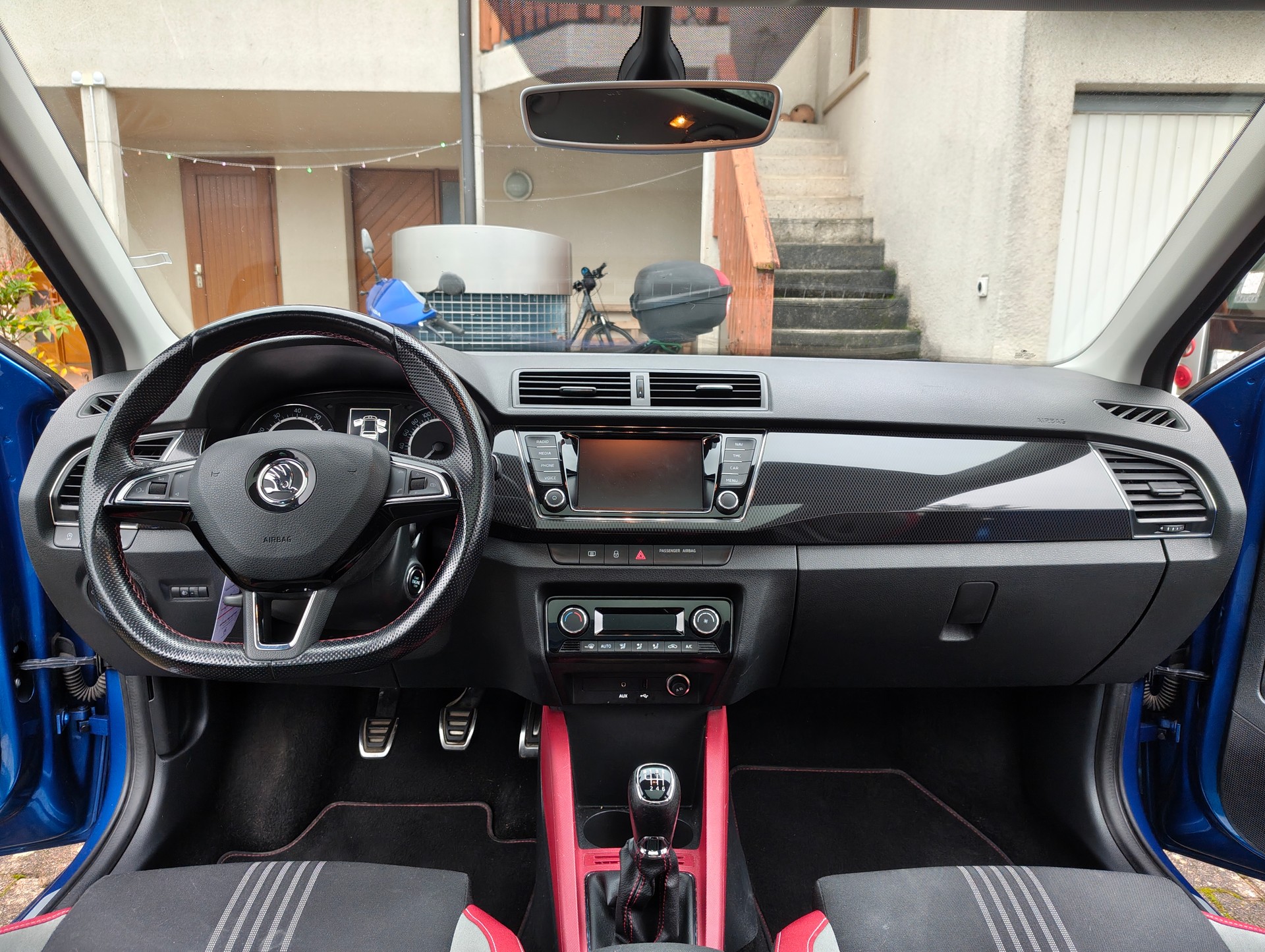 SKODA 1.2 TSI Monte Carlo-image-4